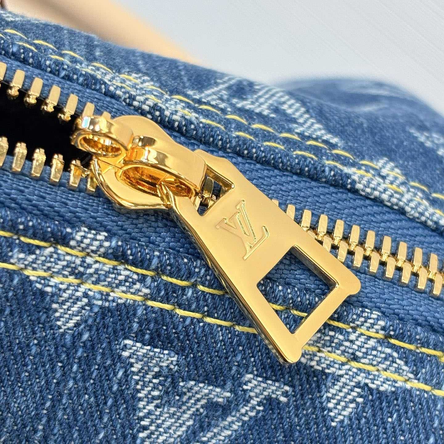 Louis Vuitton Speedy Soft 30 M14430 - FashionPlug