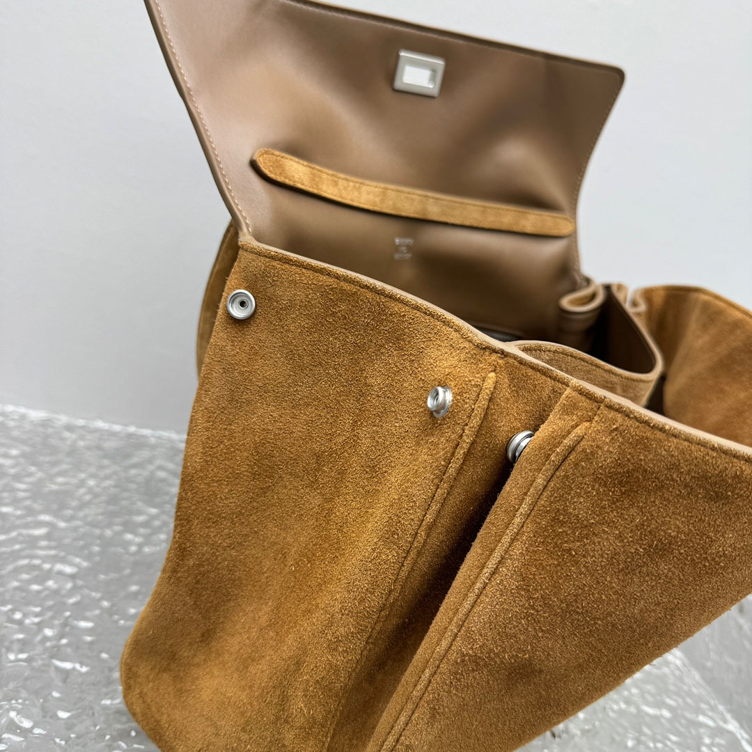 Balenciaga  Rodeo Handbag Medium In Camel - FashionPlug