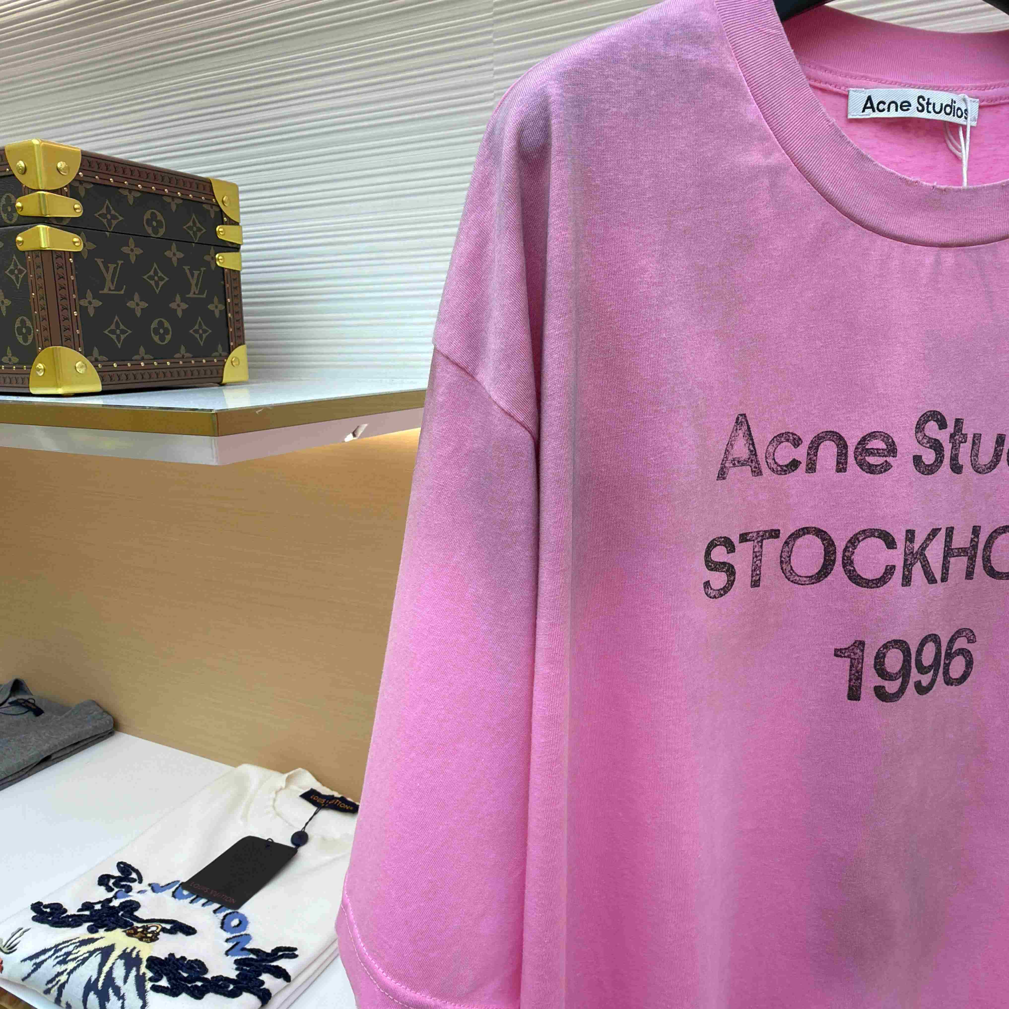 Acne Studios  Logo Tshirt - Relaxed Fit - FashionPlug