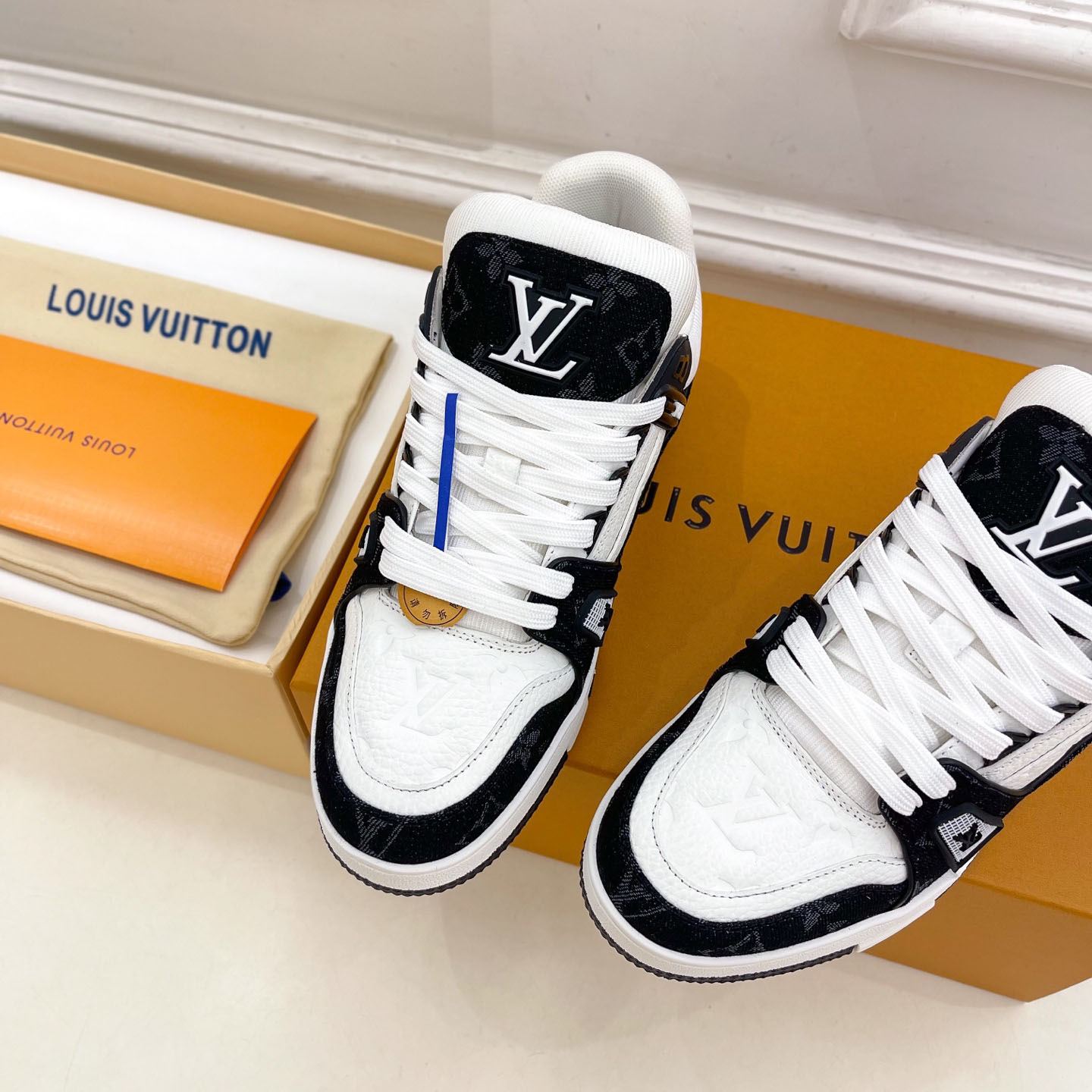 Louis Vuitton  LV Trainer Sneaker 1A9JGL - FashionPlug
