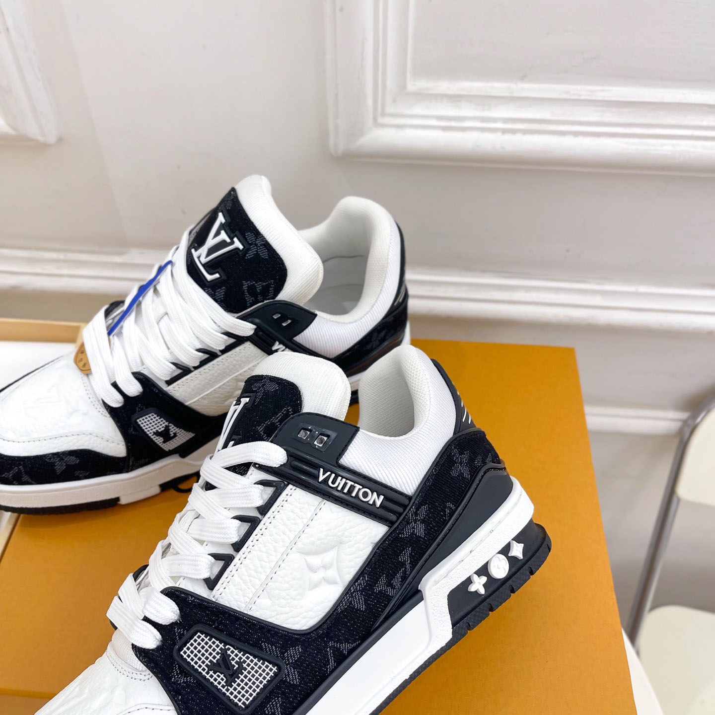 Louis Vuitton  LV Trainer Sneaker 1A9JGL - FashionPlug