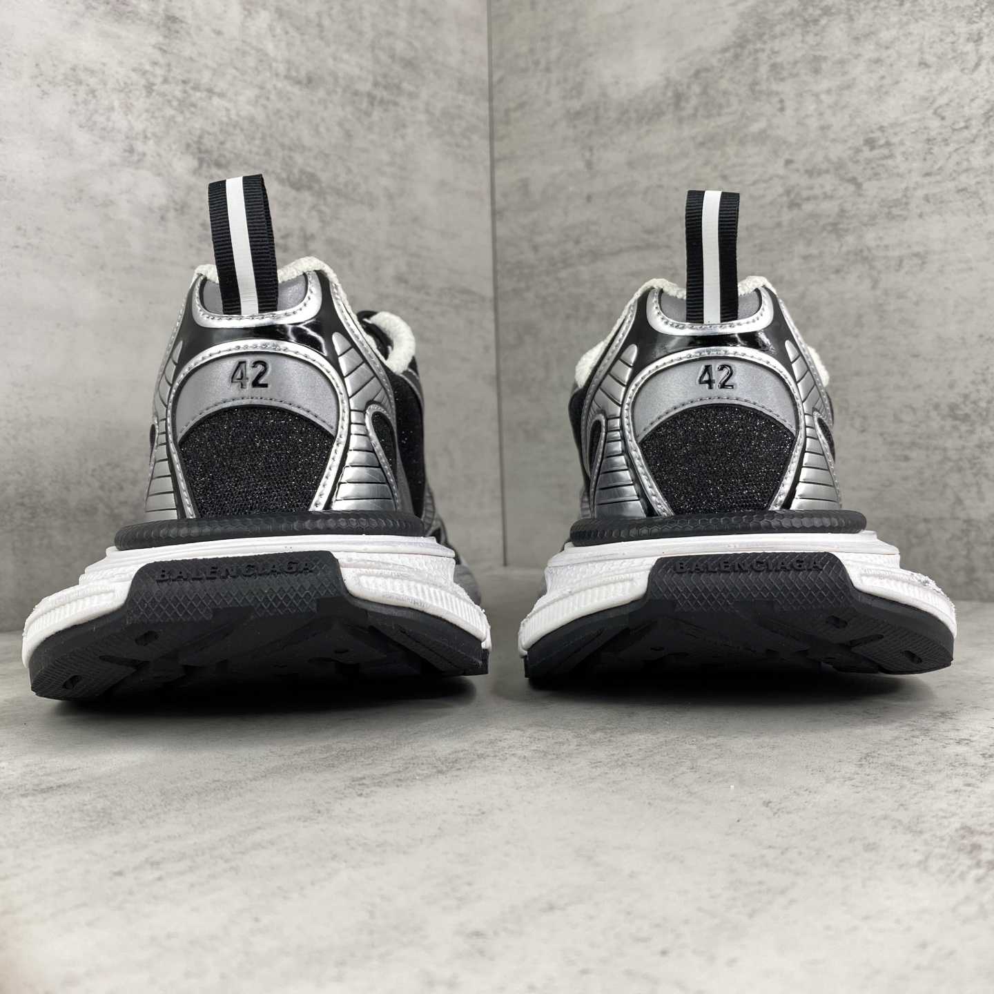 Balenciaga 3XL Sneaker - FashionPlug