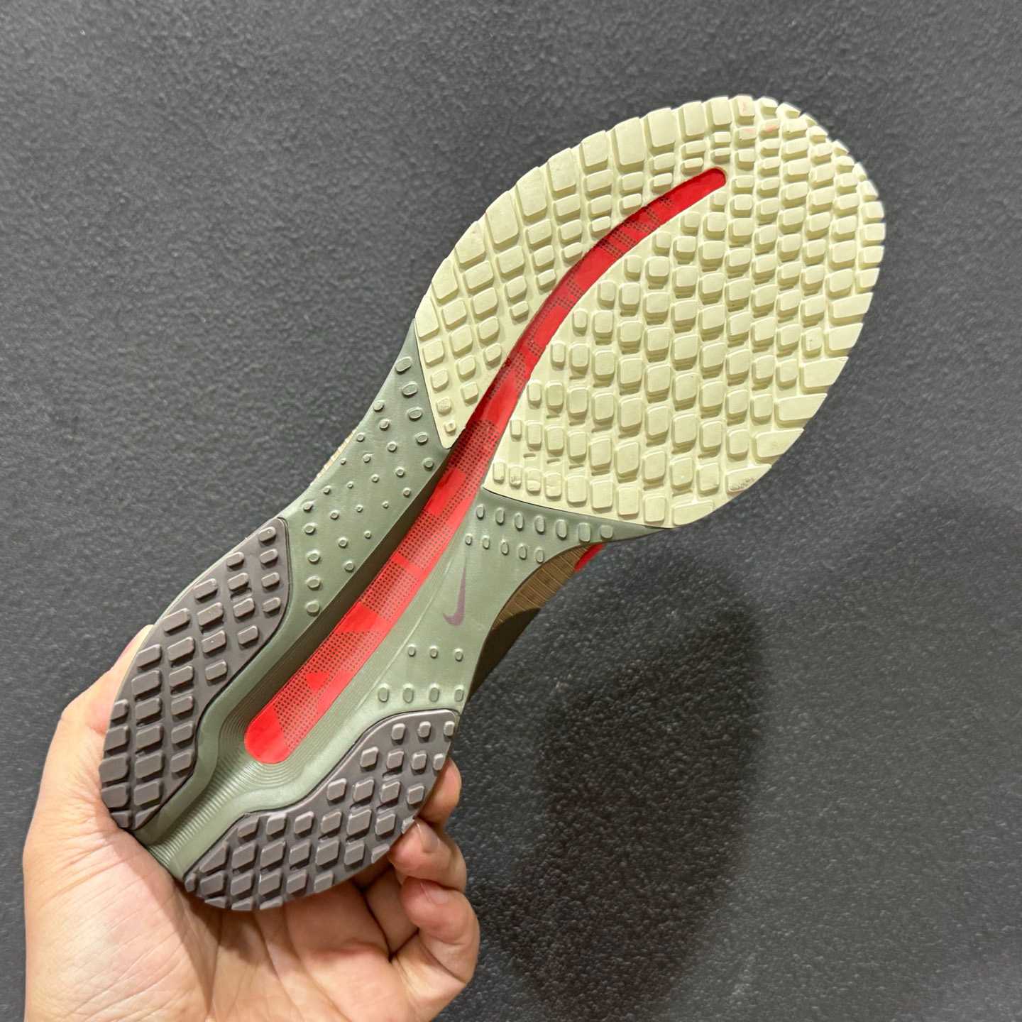 Nike Pegasus Premium IM6677-222  - FashionPlug