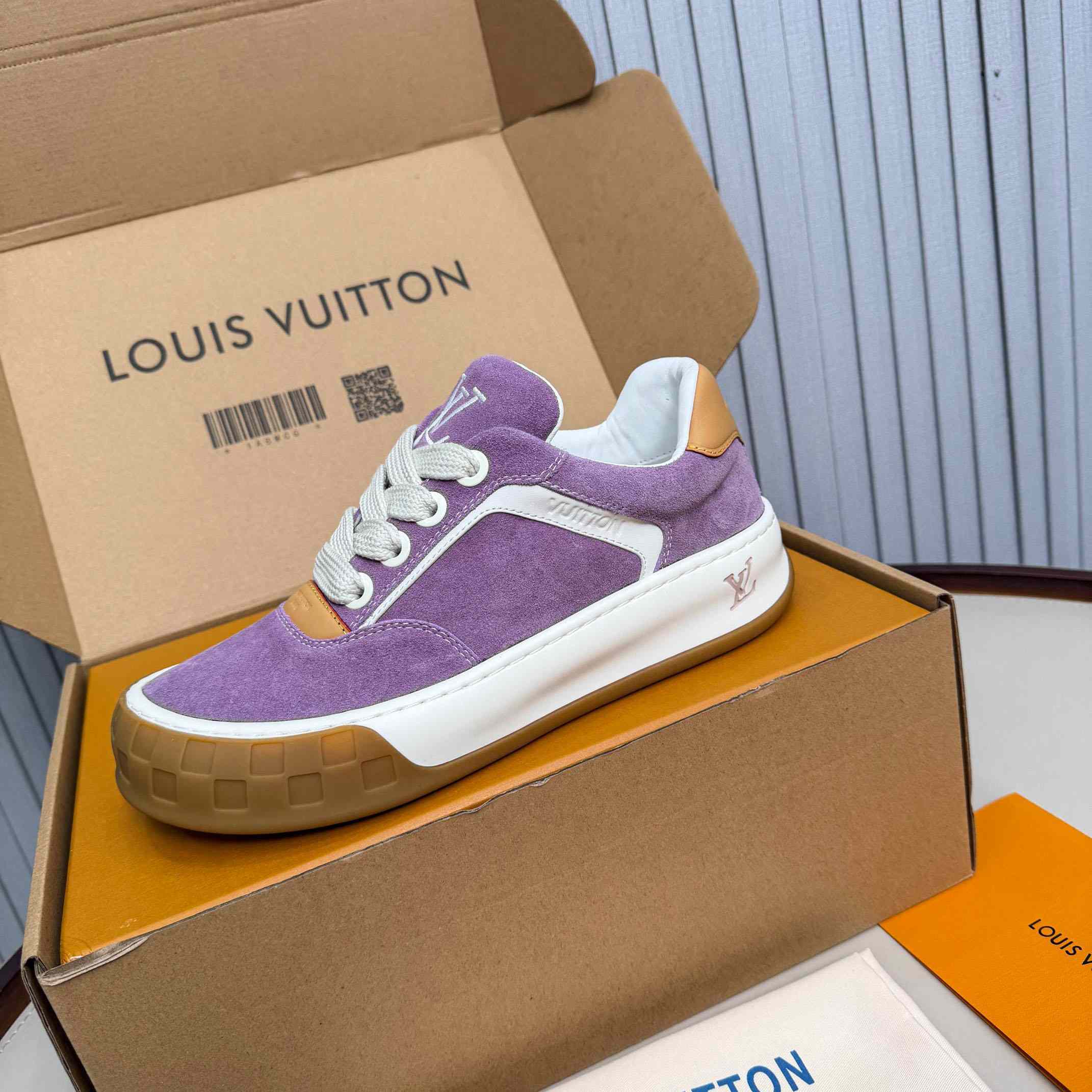 Louis Vuitton LV Tilted Sneaker 1AJTI6 - FashionPlug