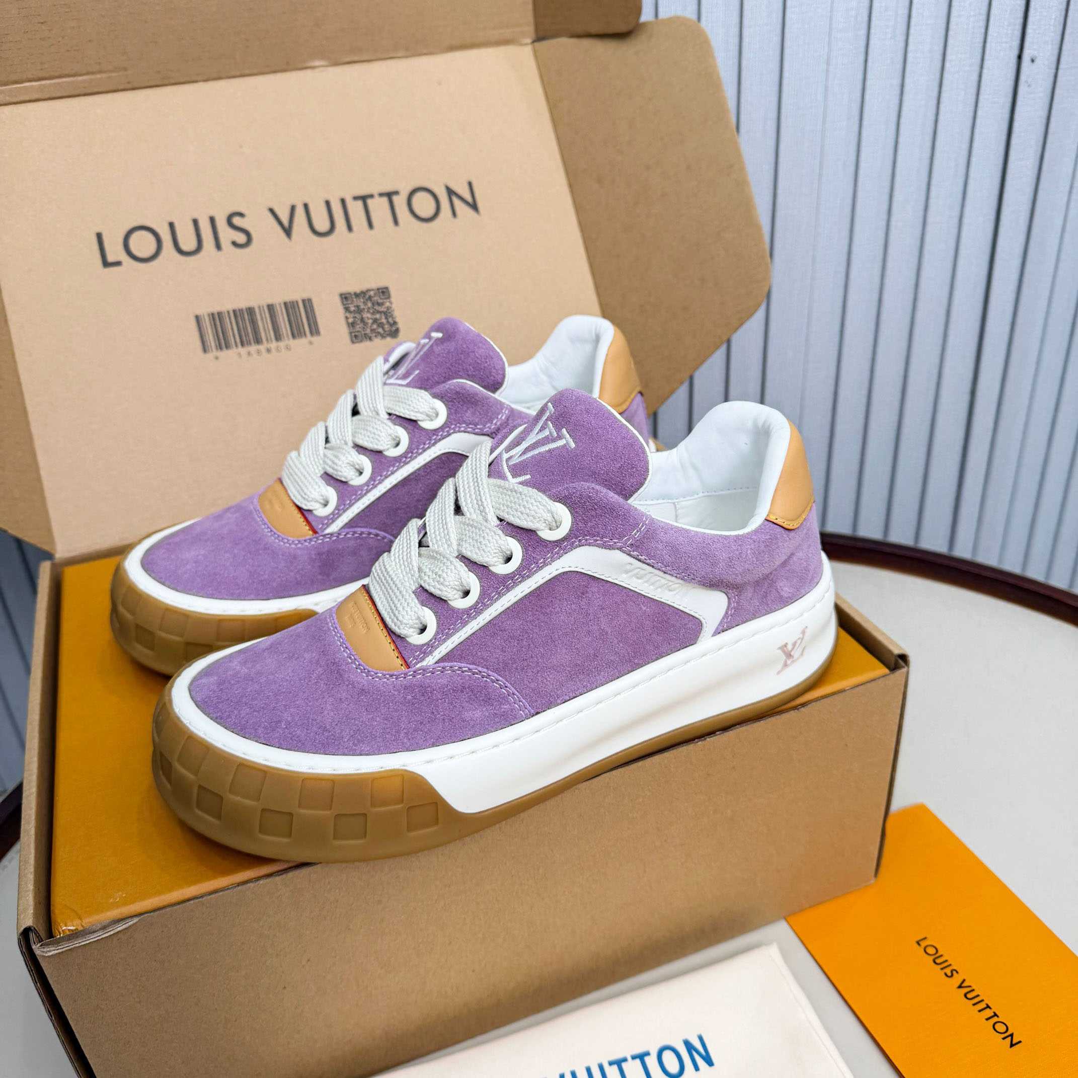Louis Vuitton LV Tilted Sneaker 1AJTI6 - FashionPlug