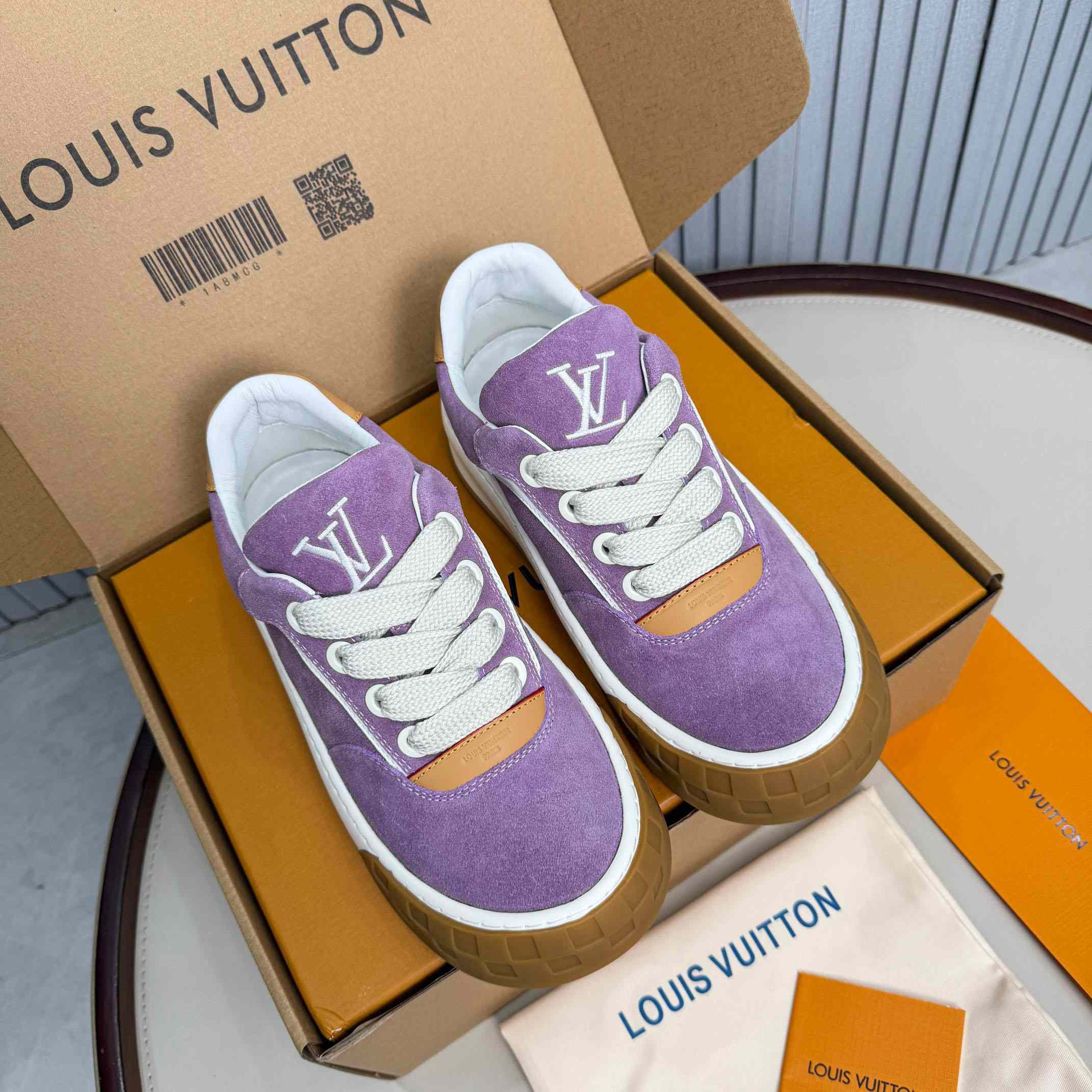 Louis Vuitton LV Tilted Sneaker 1AJTI6 - FashionPlug