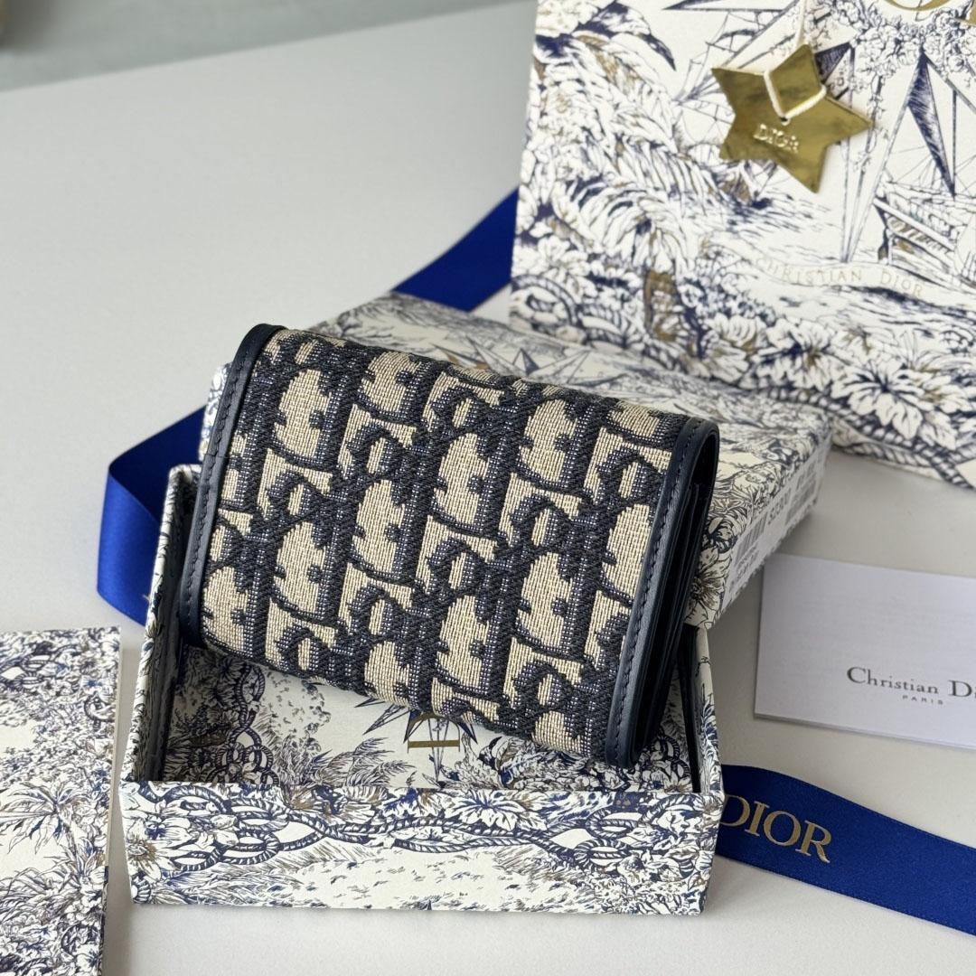 Dior 30 Montaigne Glycine Wallet  - FashionPlug