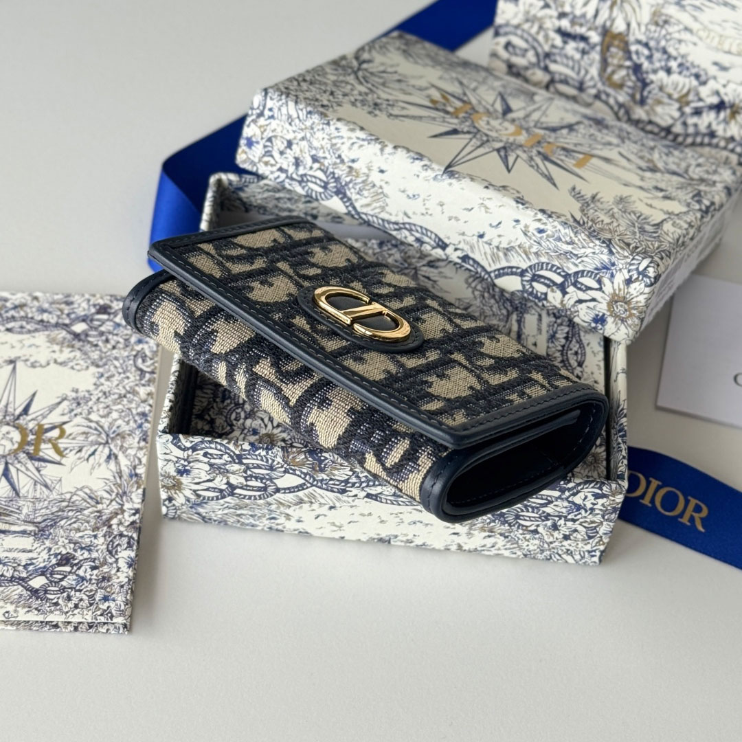 Dior 30 Montaigne Glycine Wallet  - FashionPlug