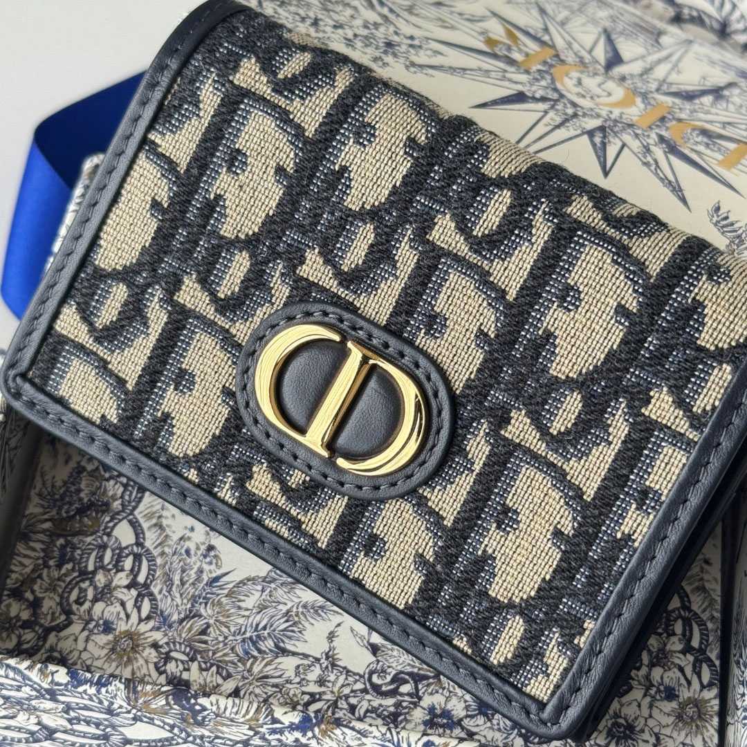 Dior 30 Montaigne Glycine Wallet  - FashionPlug