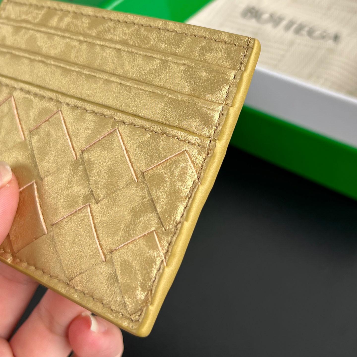 Bottega Veneta Intrecciato Credit Card Case - FashionPlug