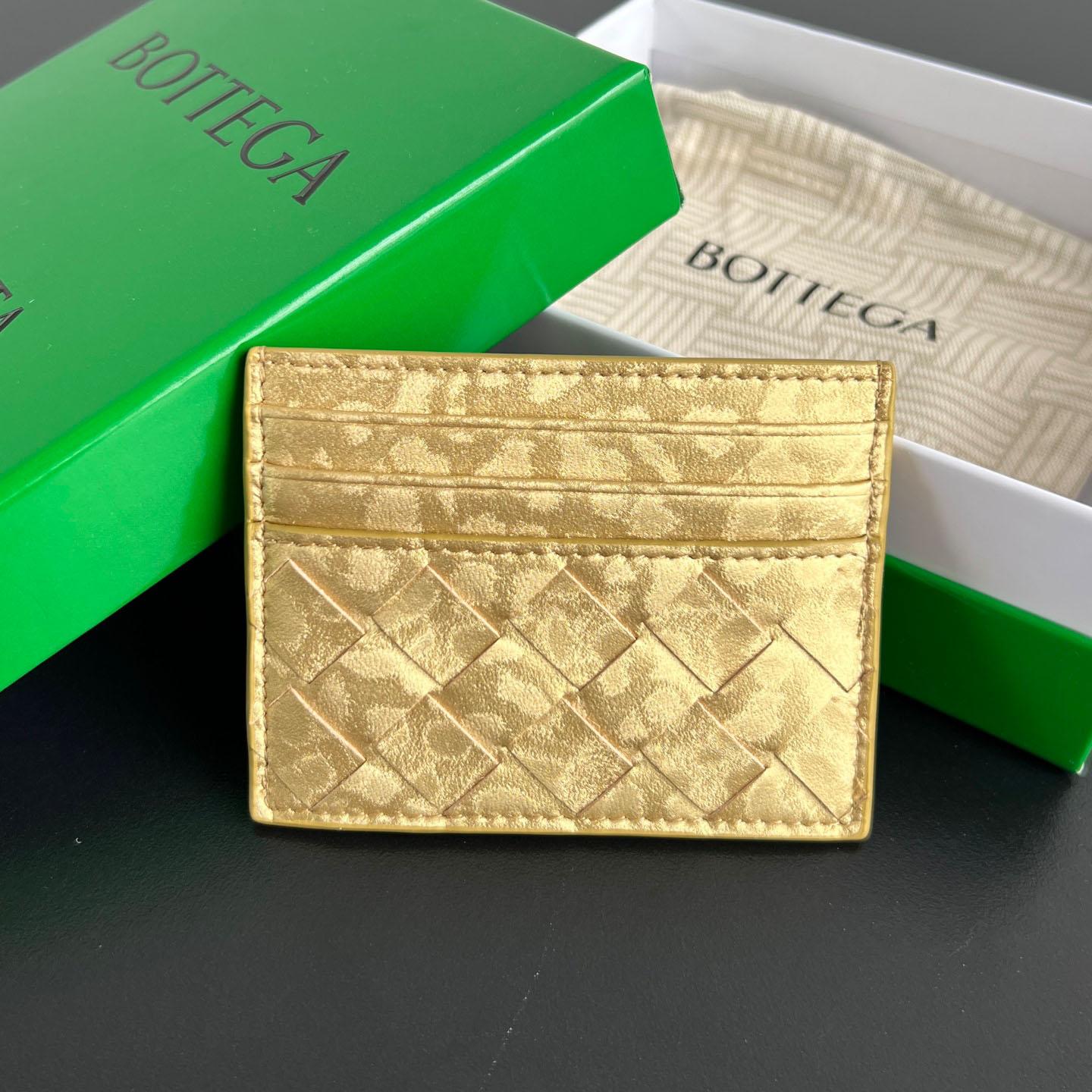 Bottega Veneta Intrecciato Credit Card Case - FashionPlug