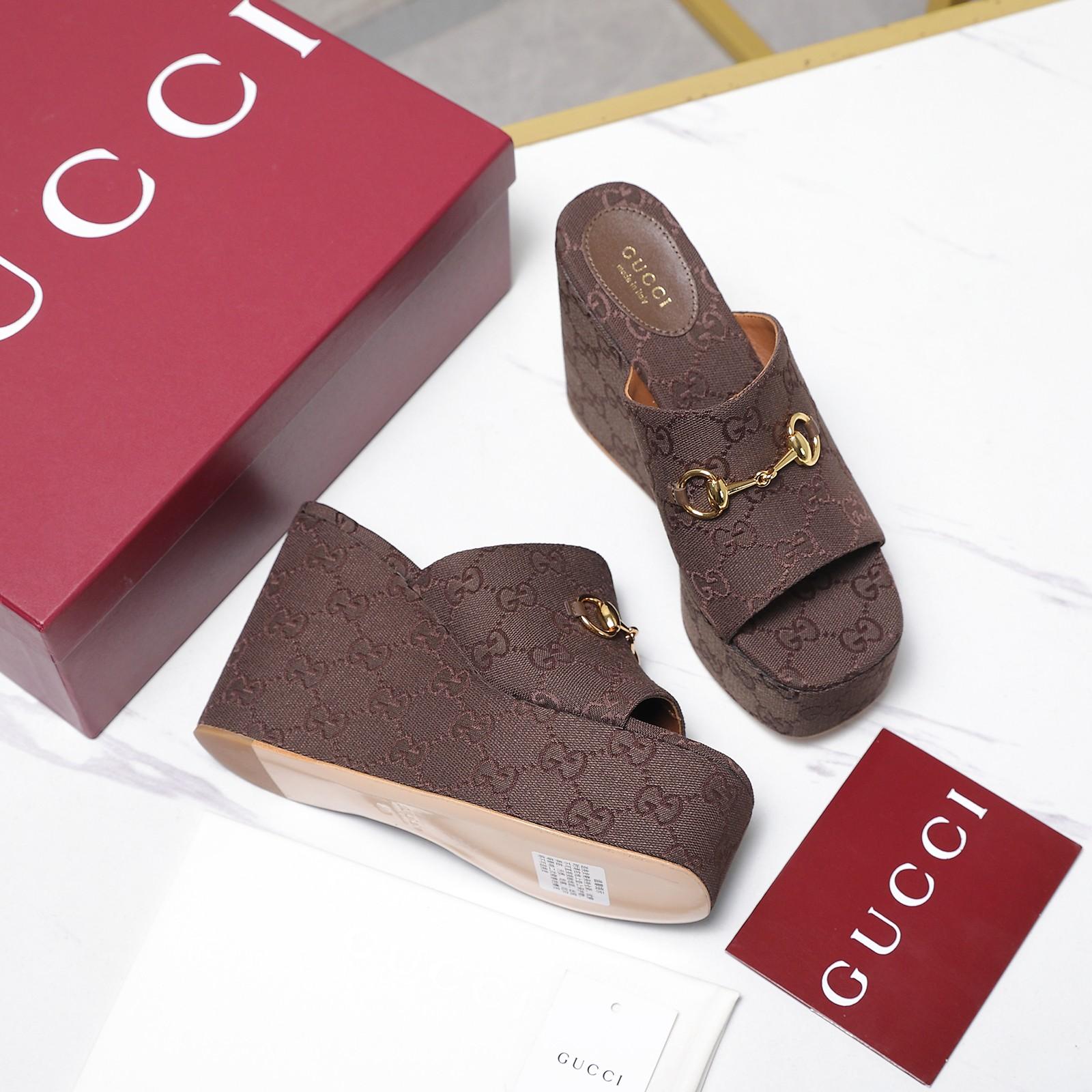 Gucci Wedge Sandal With Horsebit - FashionPlug