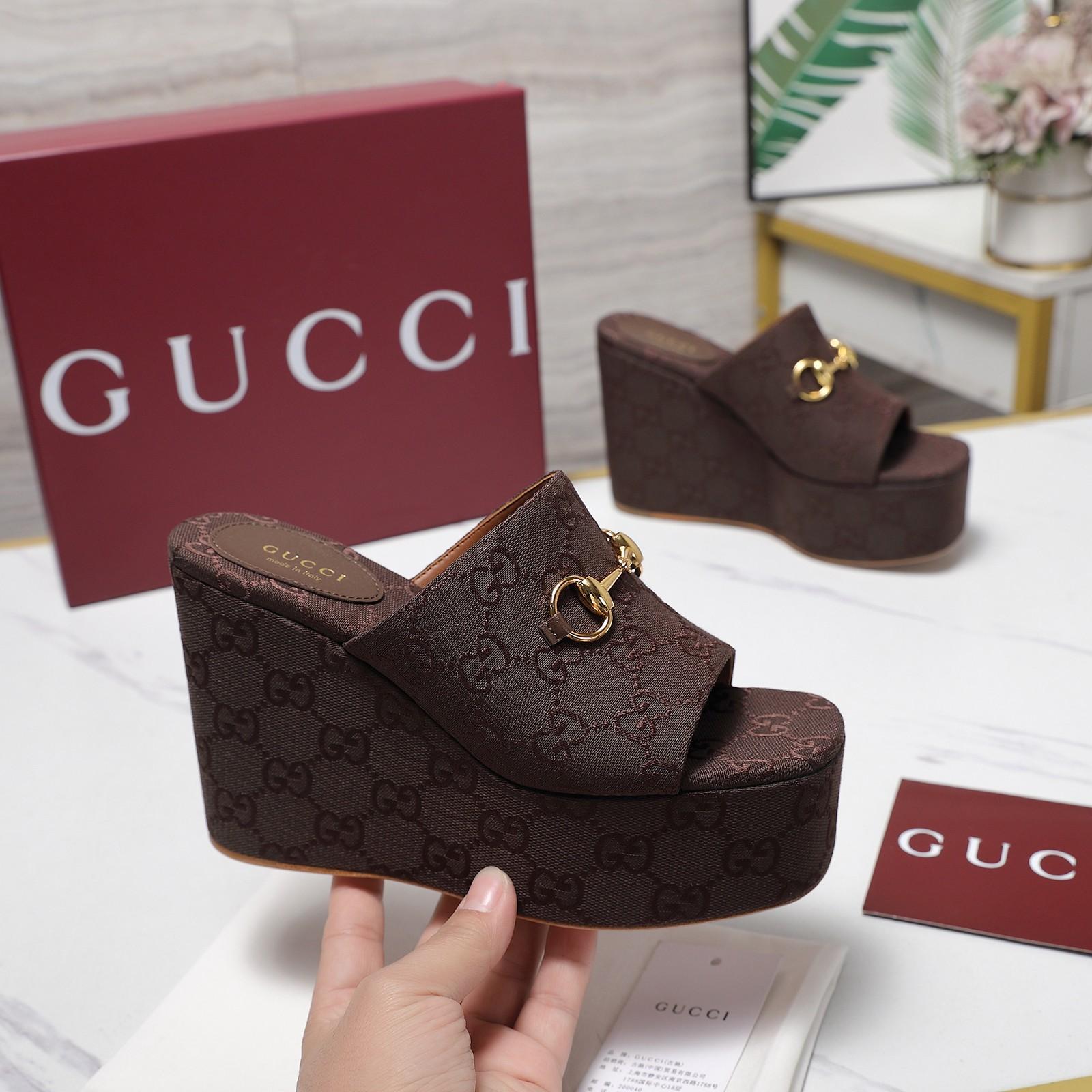 Gucci Wedge Sandal With Horsebit - FashionPlug