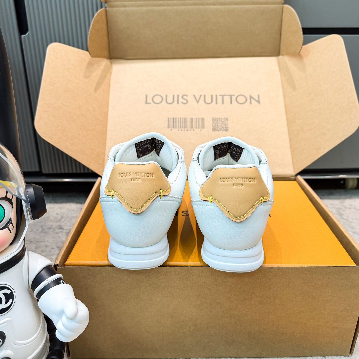 Louis Vuitton LV BUTTERSOFT Sneaker  1AJAQD - FashionPlug