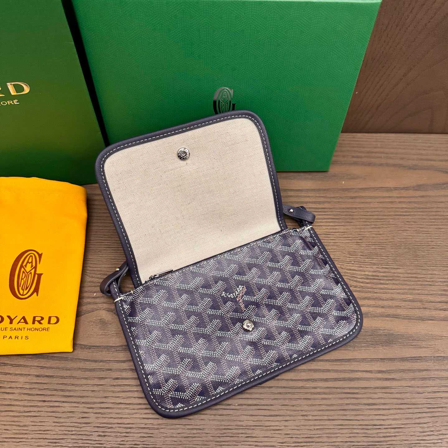 Goyard Plumet Pocket Wallet - FashionPlug