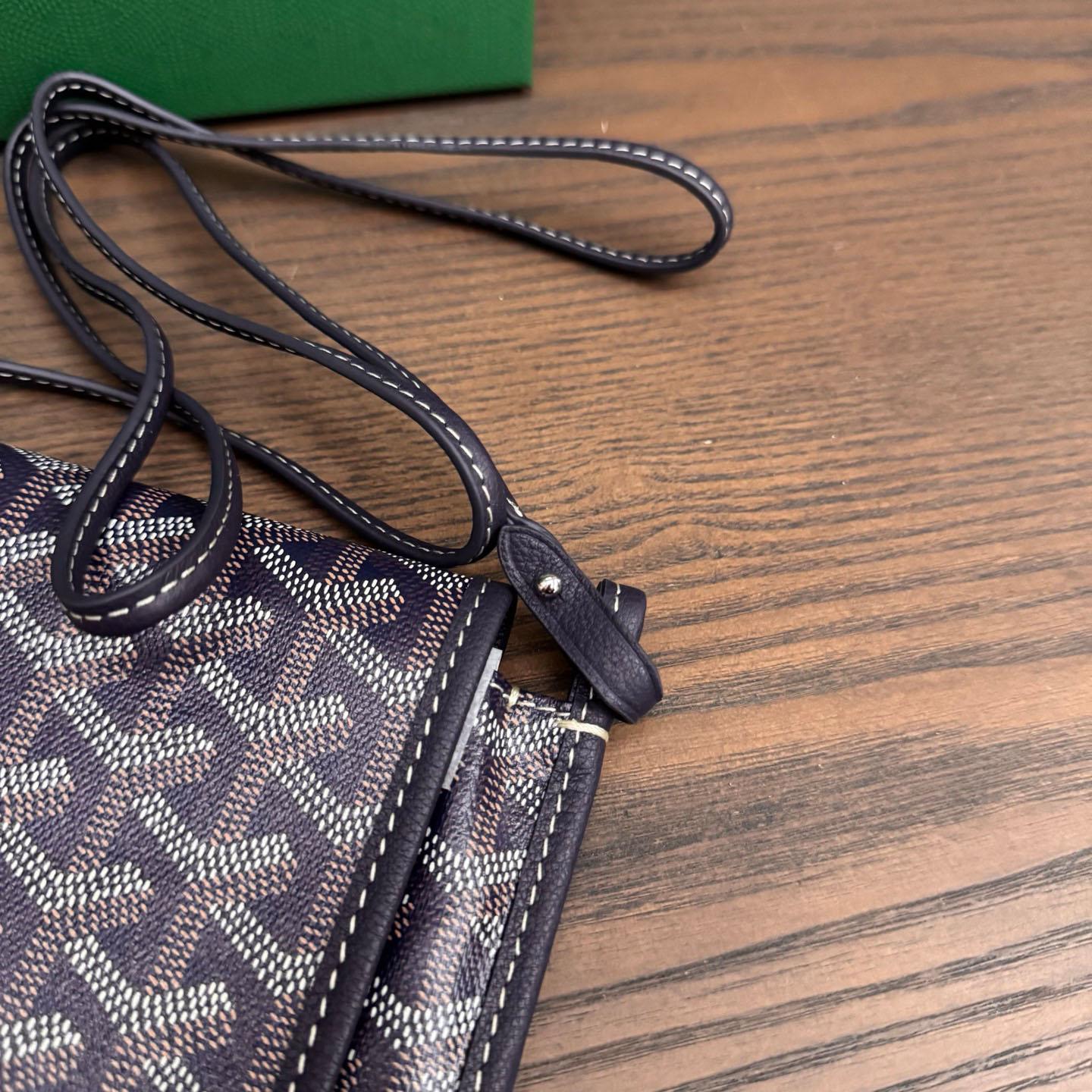 Goyard Plumet Pocket Wallet - FashionPlug