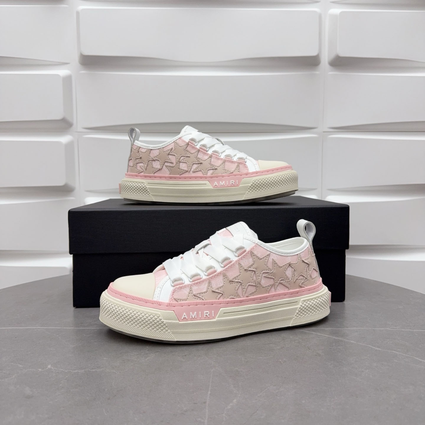 Amiri Stars Low-Top Canvas Platform Sneakers - FashionPlug