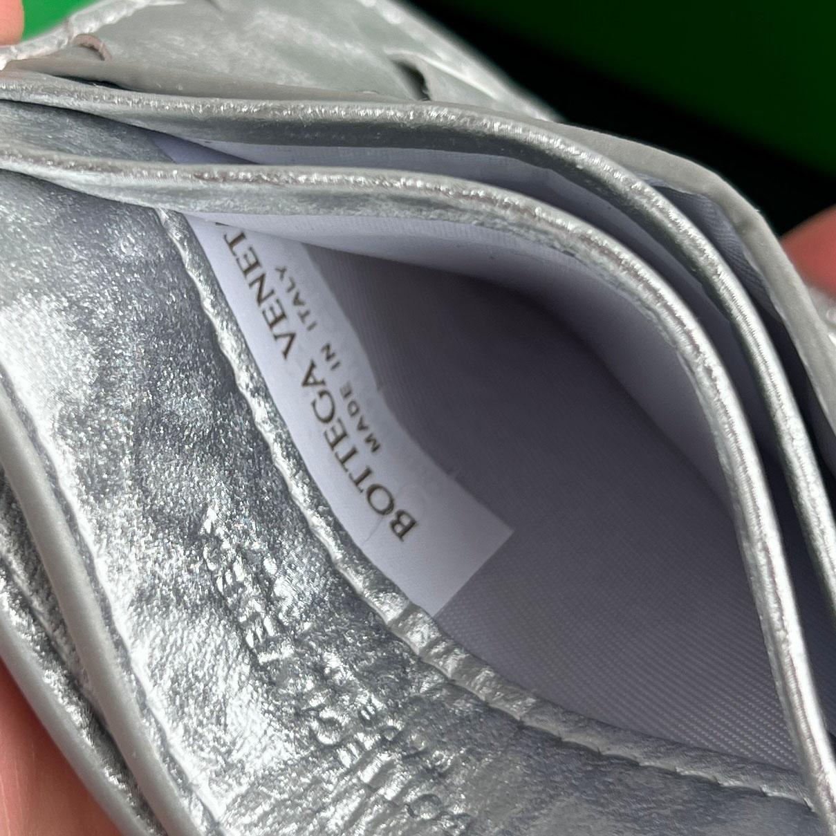 Bottega Veneta Intrecciato Credit Card Case - FashionPlug