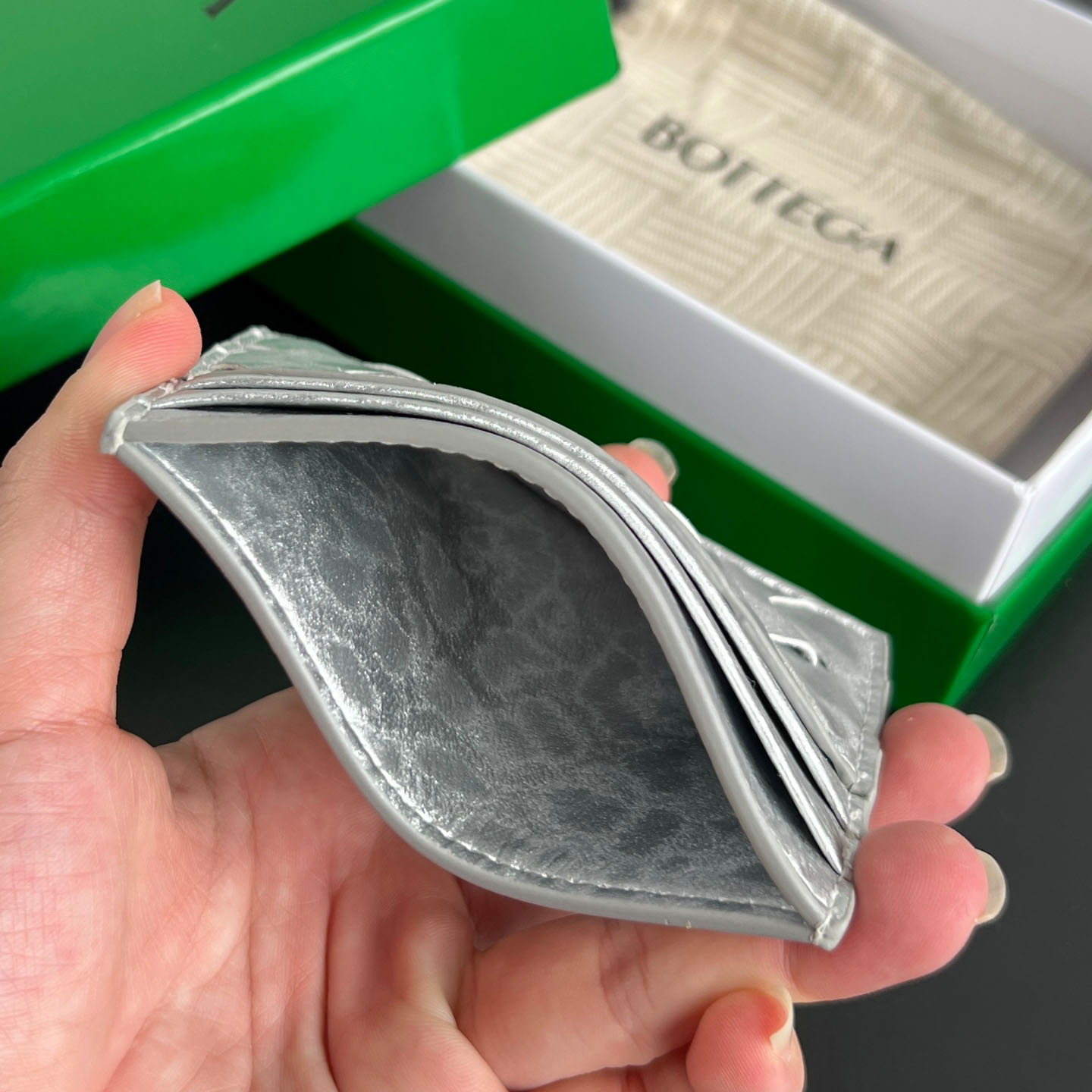 Bottega Veneta Intrecciato Credit Card Case - FashionPlug