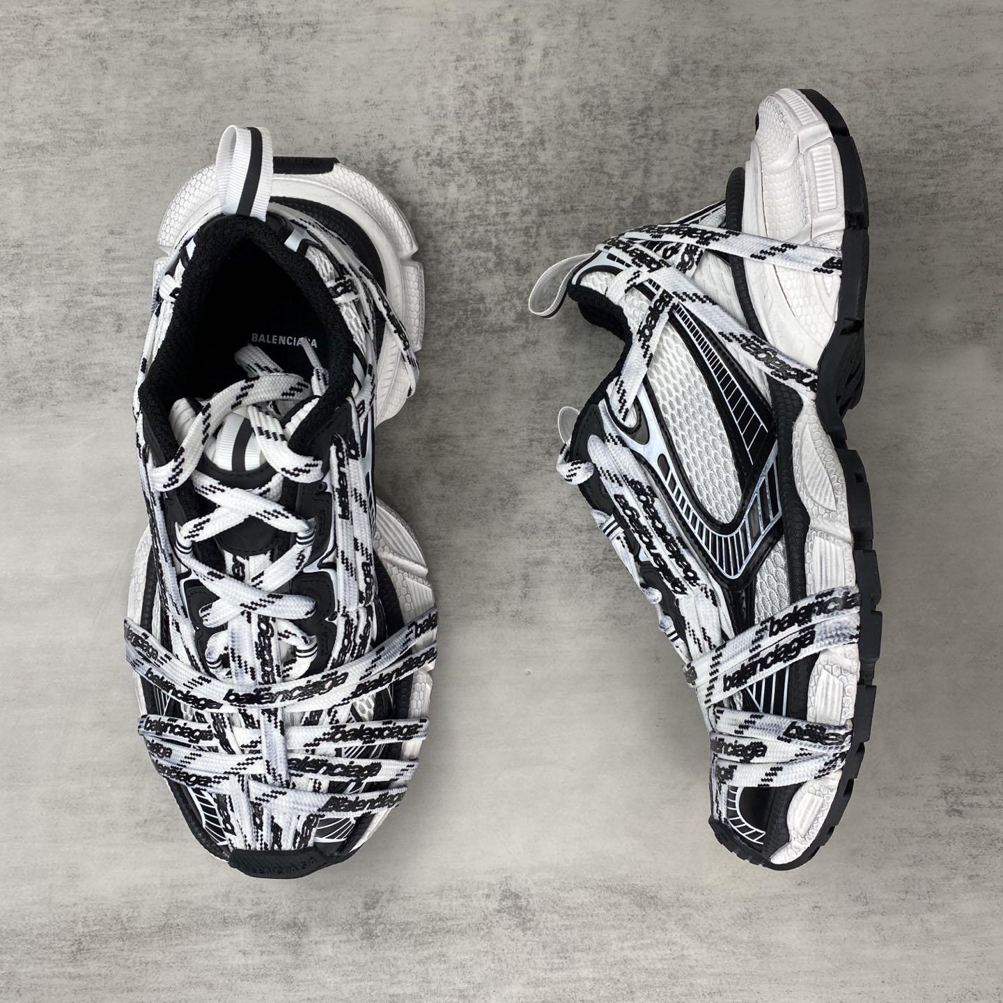 Balenciaga Balenciaga 3XL Extreme Laces Logo Sneaker - FashionPlug