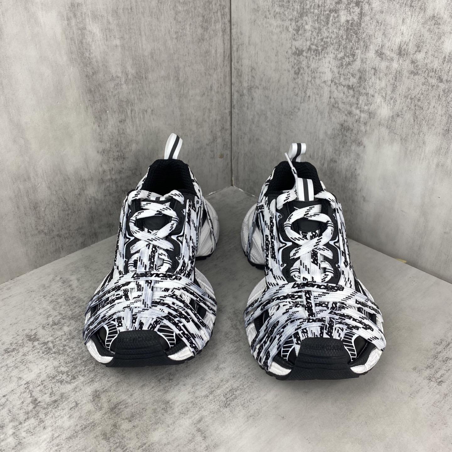 Balenciaga Balenciaga 3XL Extreme Laces Logo Sneaker - FashionPlug