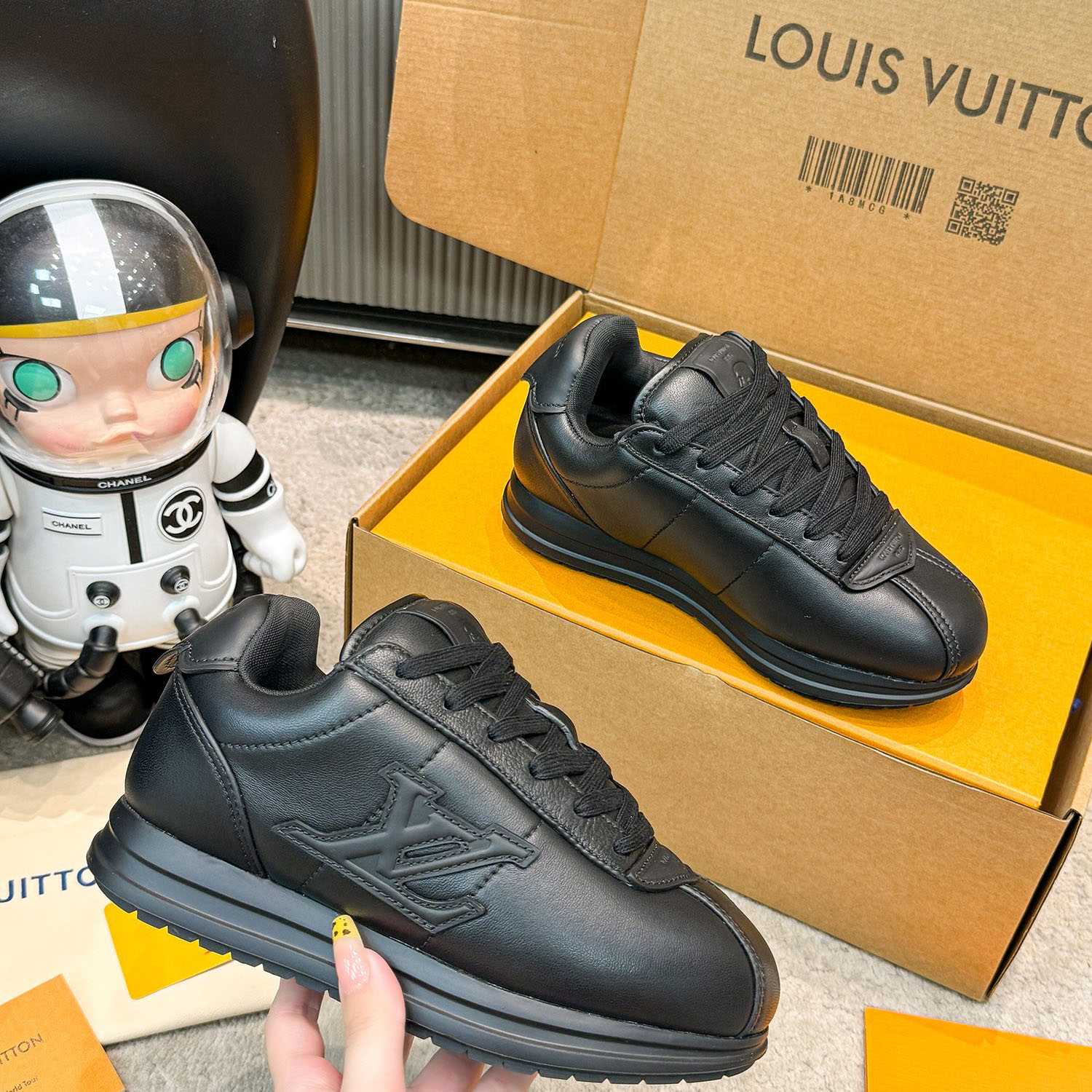 Louis Vuitton LV BUTTERSOFT Sneaker  1AIKEL - FashionPlug