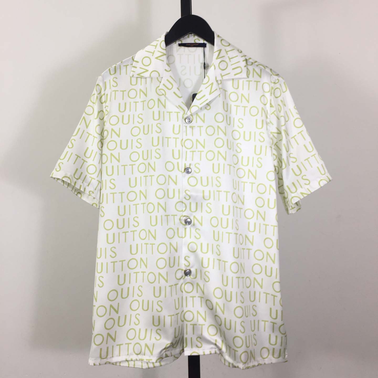 Louis Vuitton Short-Sleeved Printed Silk Shirt   1AJUTC - FashionPlug