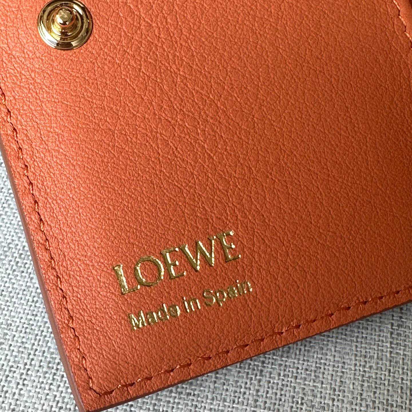 Loewe Knot Compact Wallet - FashionPlug