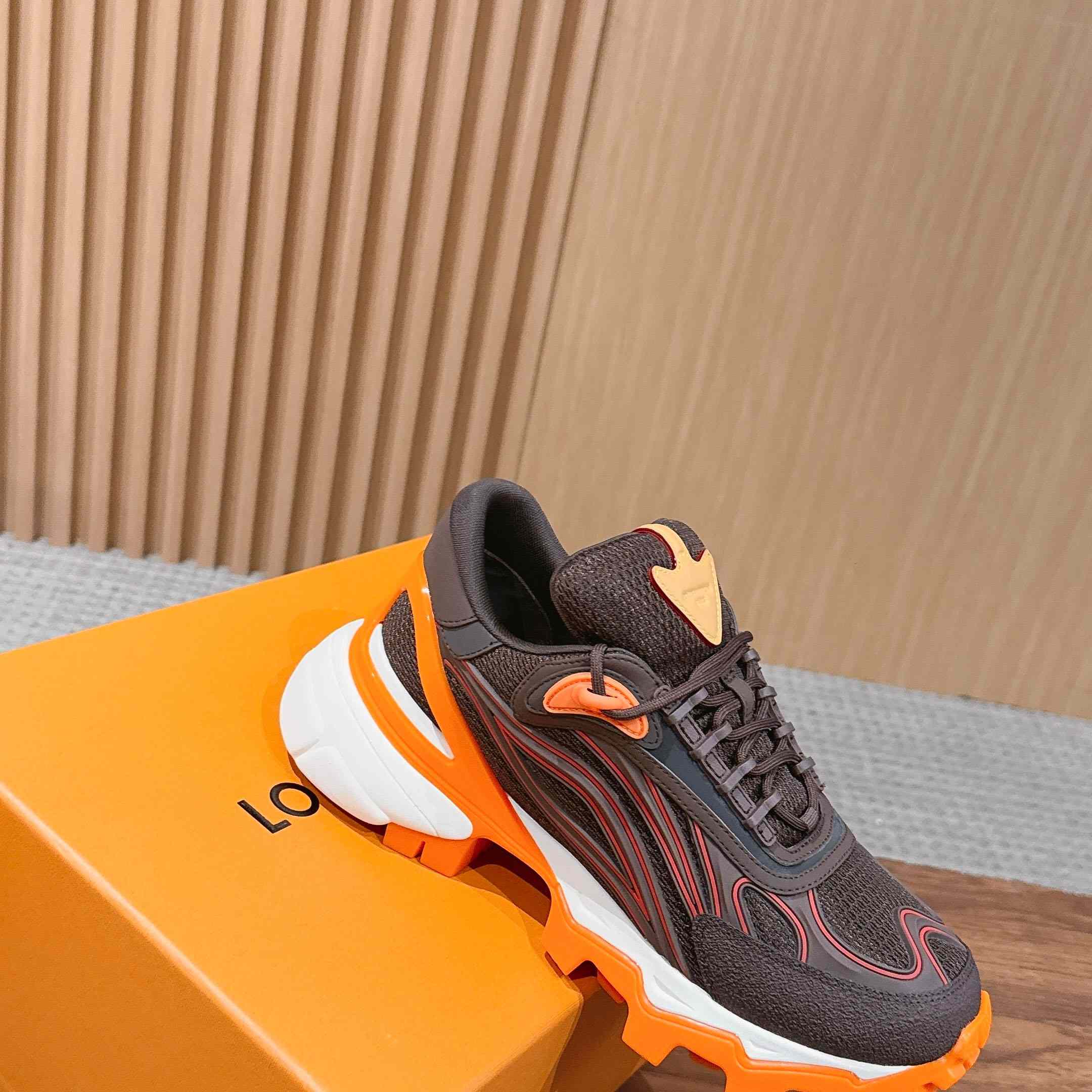 Louis Vuitton Summit Sneaker 1AJAF6 - FashionPlug