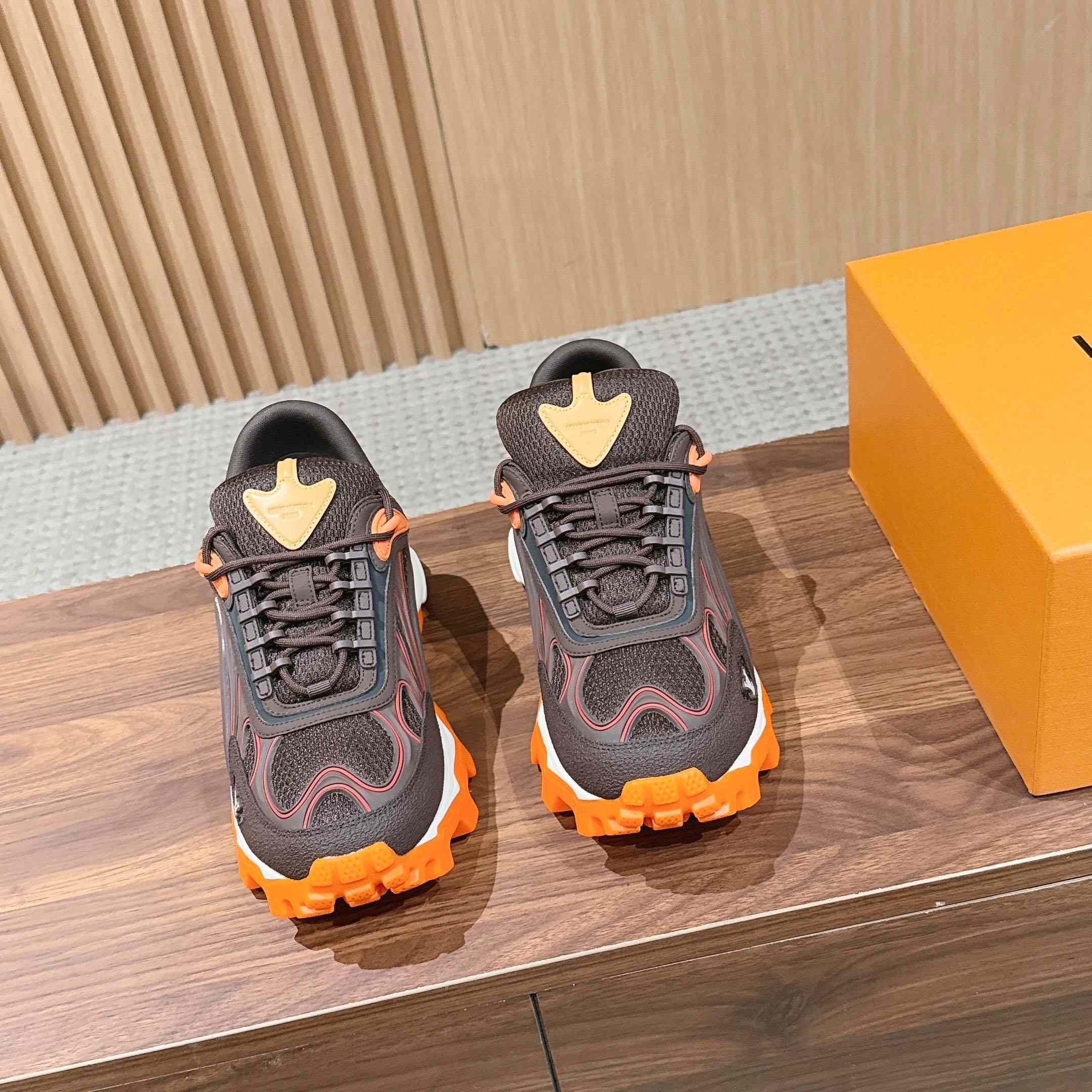 Louis Vuitton Summit Sneaker 1AJAF6 - FashionPlug