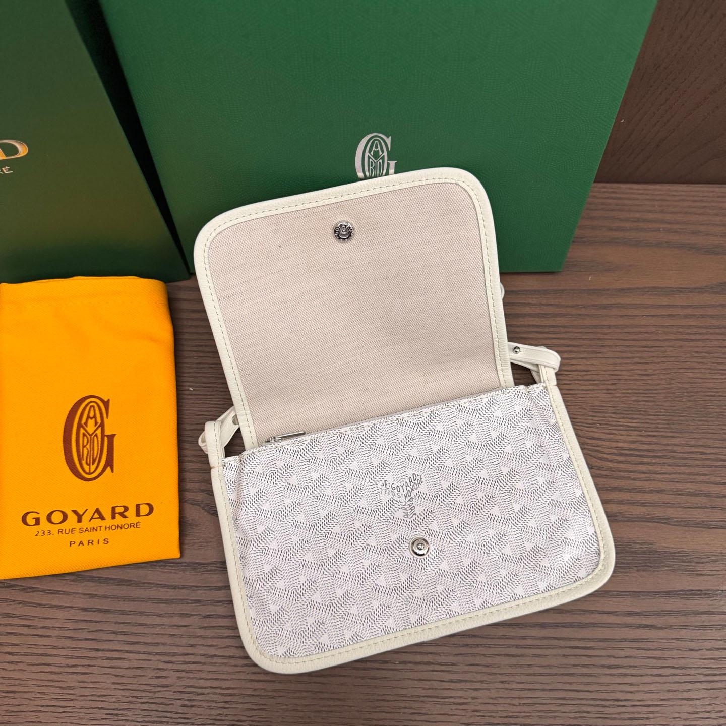 Goyard Plumet Pocket Wallet - FashionPlug