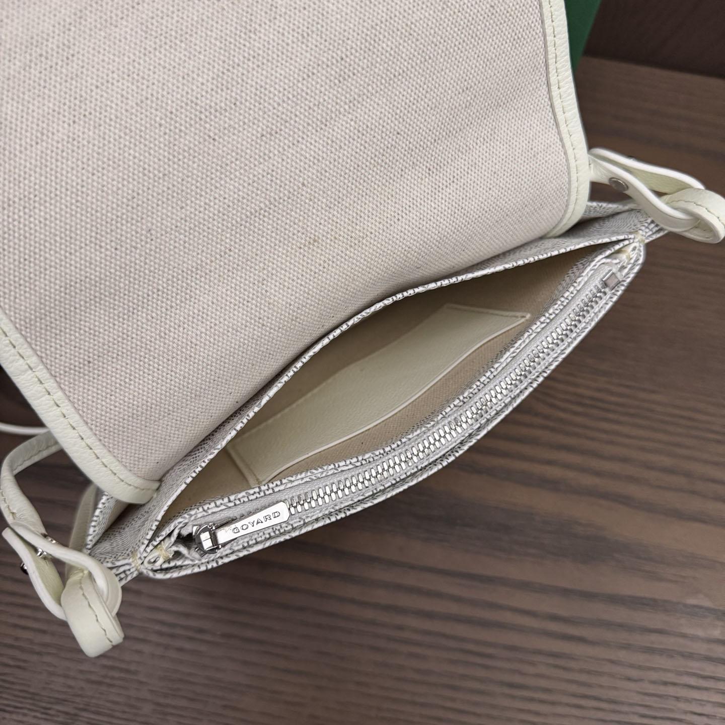 Goyard Plumet Pocket Wallet - FashionPlug