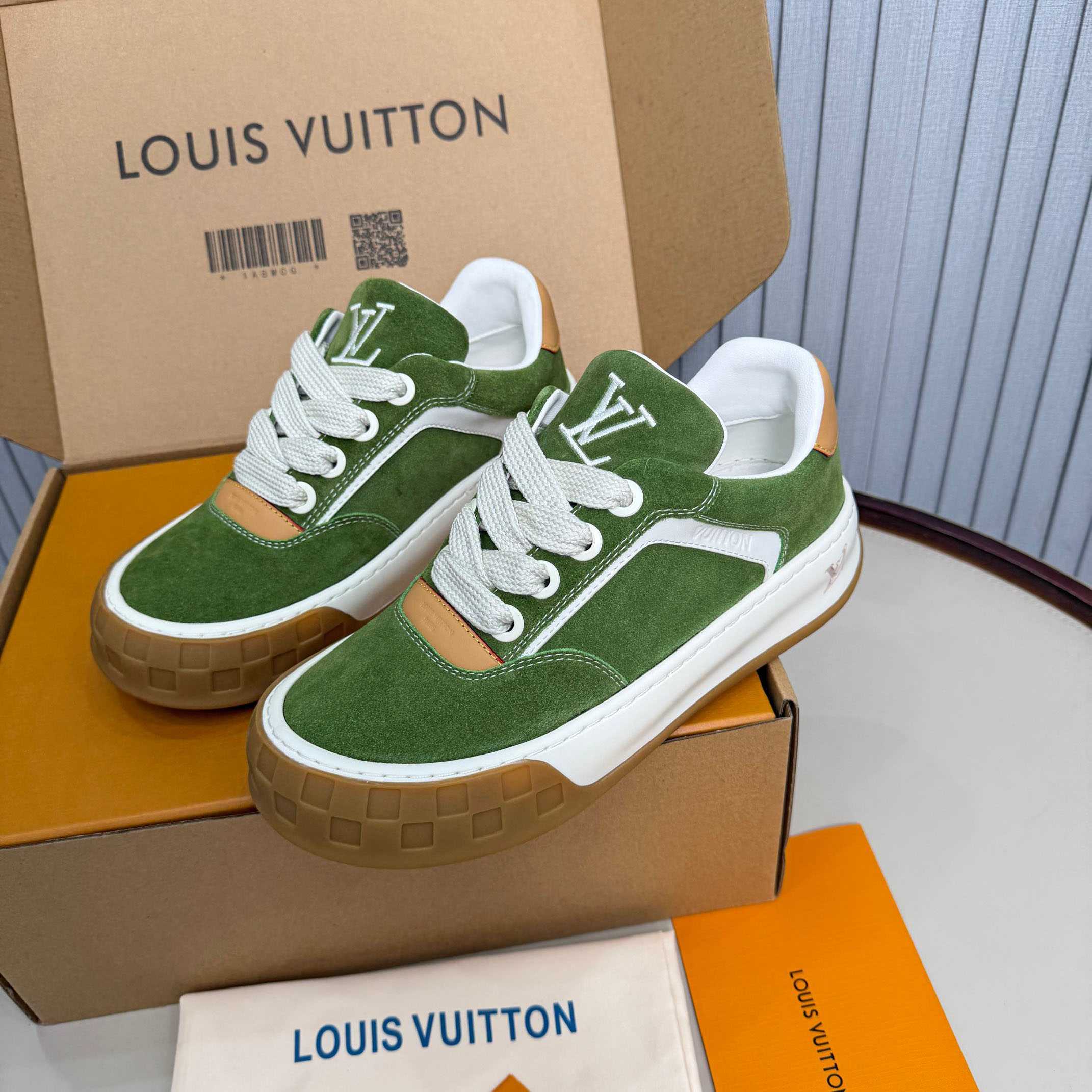 Louis Vuitton LV Tilted Sneaker 1AJTH1 - FashionPlug