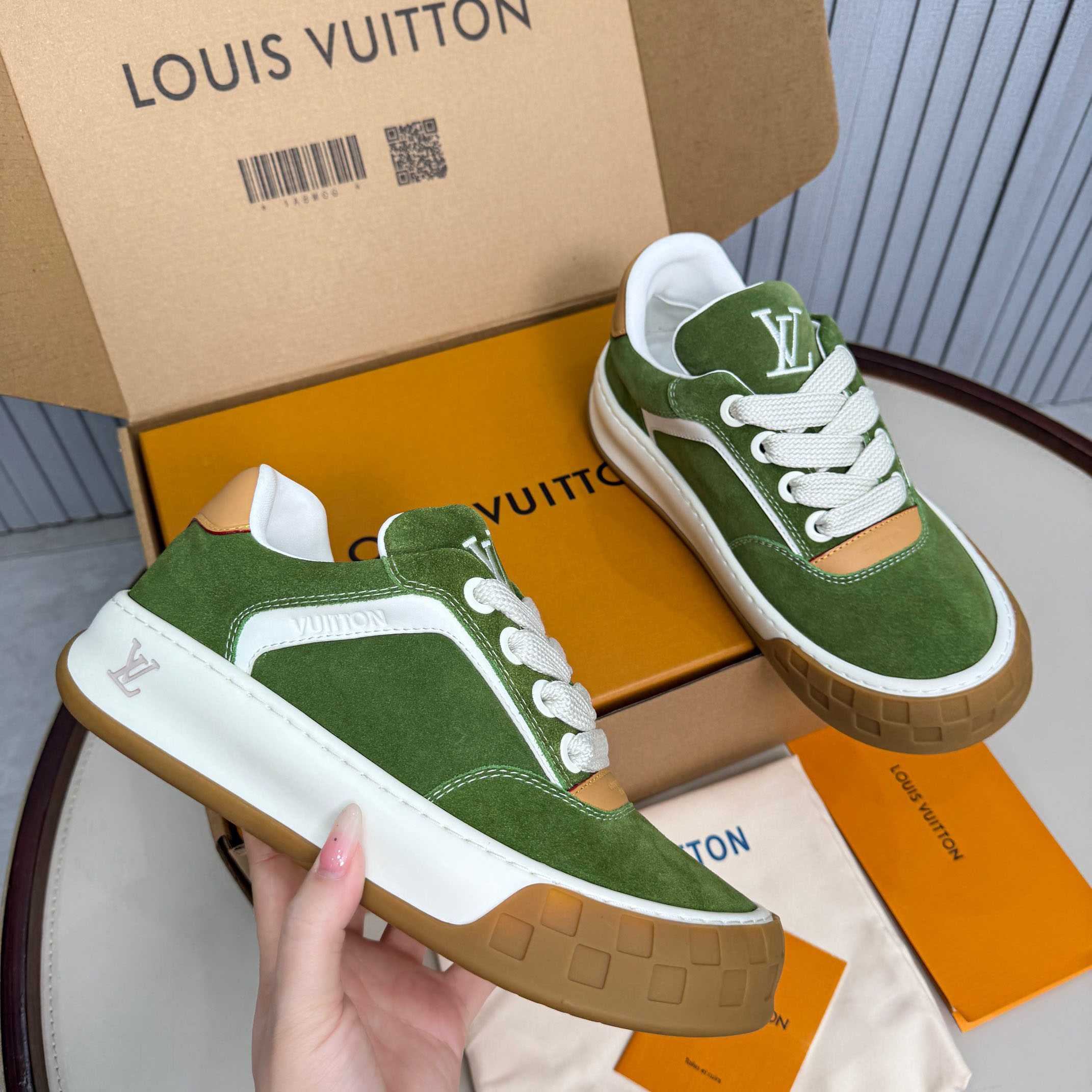 Louis Vuitton LV Tilted Sneaker 1AJTH1 - FashionPlug