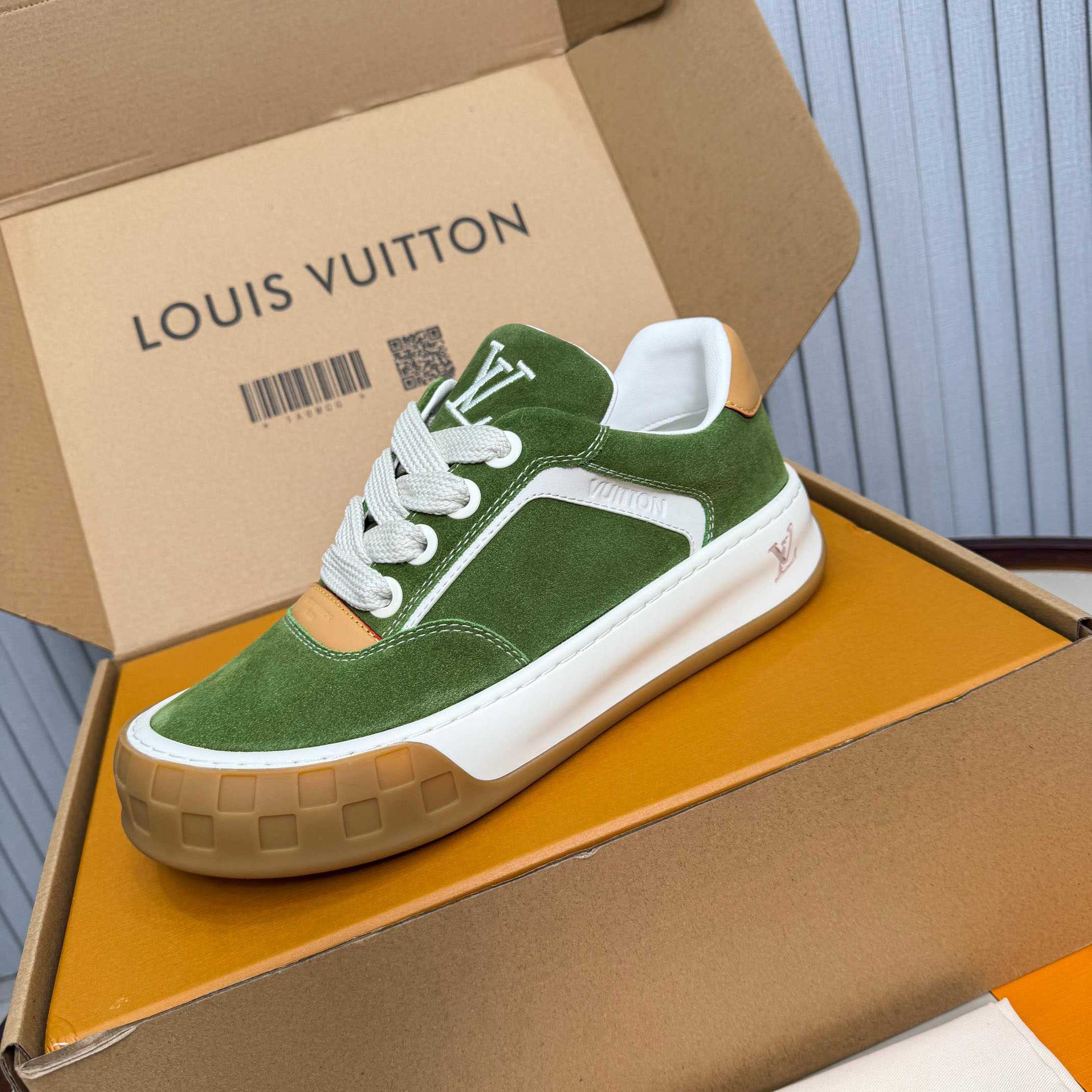 Louis Vuitton LV Tilted Sneaker 1AJTH1 - FashionPlug
