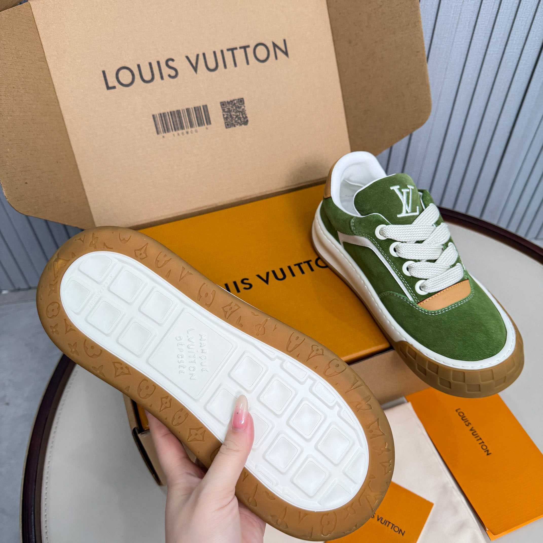 Louis Vuitton LV Tilted Sneaker 1AJTH1 - FashionPlug