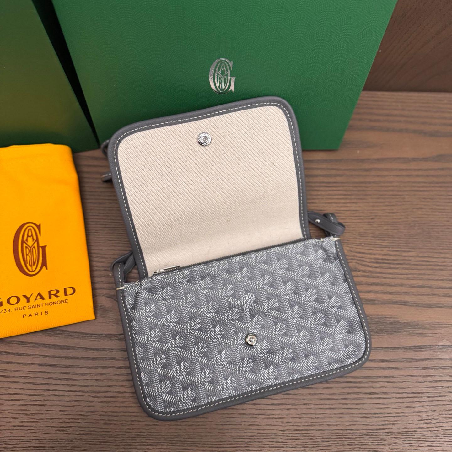 Goyard Plumet Pocket Wallet - FashionPlug