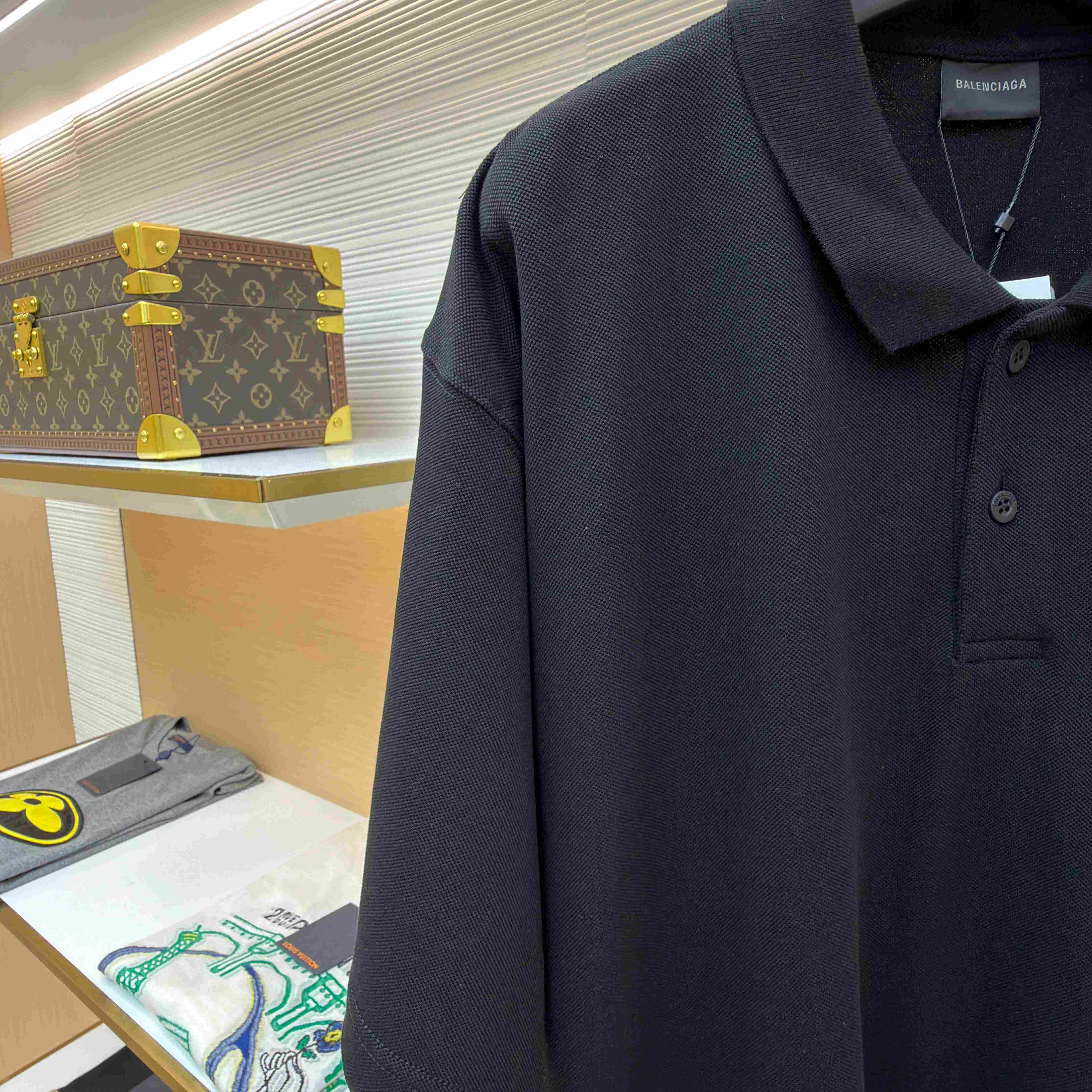 Balenciaga Laurel Classic Regular Polo In Black - FashionPlug