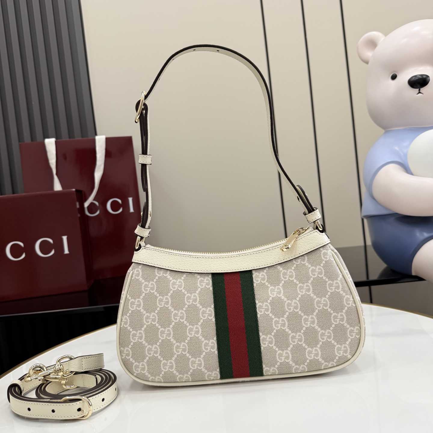 Gucci Ophidia Small Shoulder Bag - FashionPlug