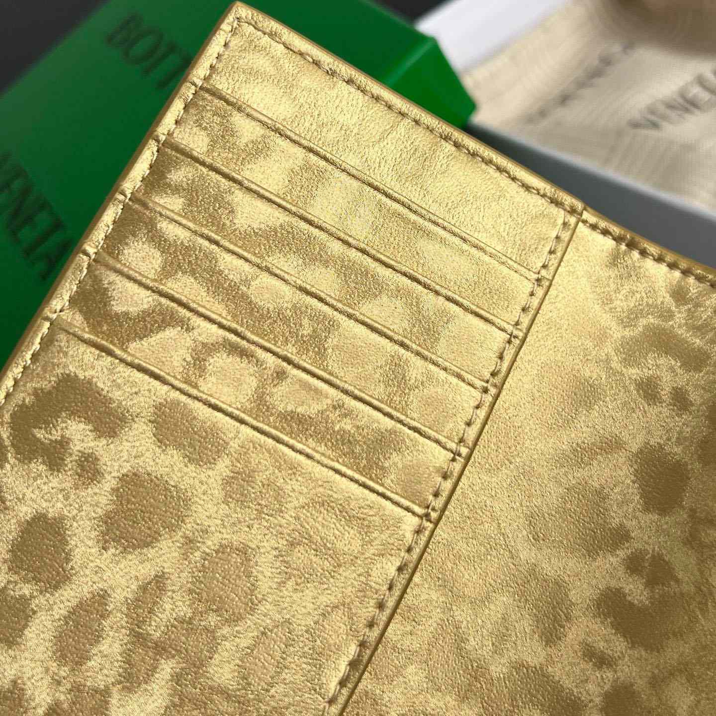 Bottega Veneta Intrecciato Passport Case - FashionPlug