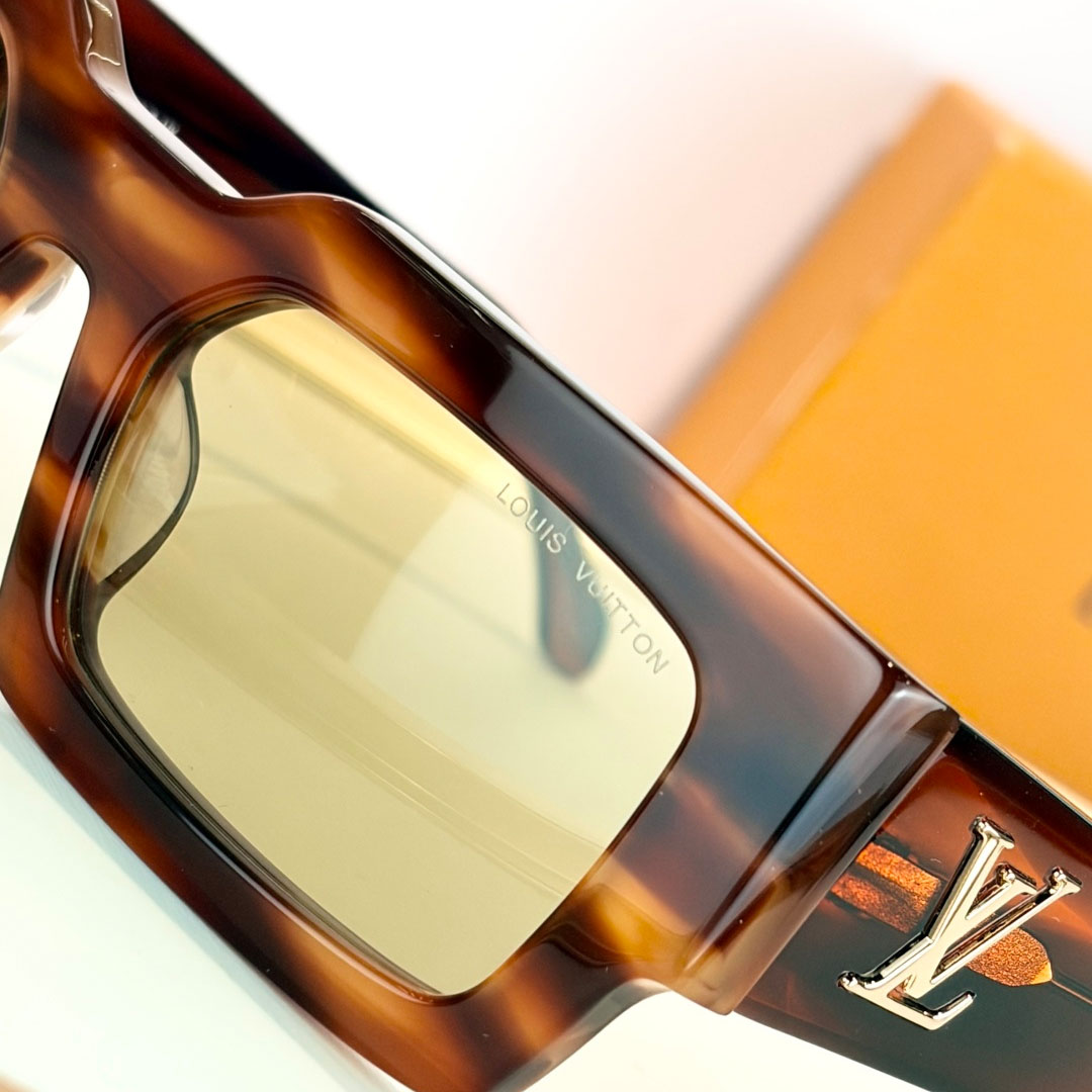 Louis Vuitton Z2703E Sunglasses    - FashionPlug