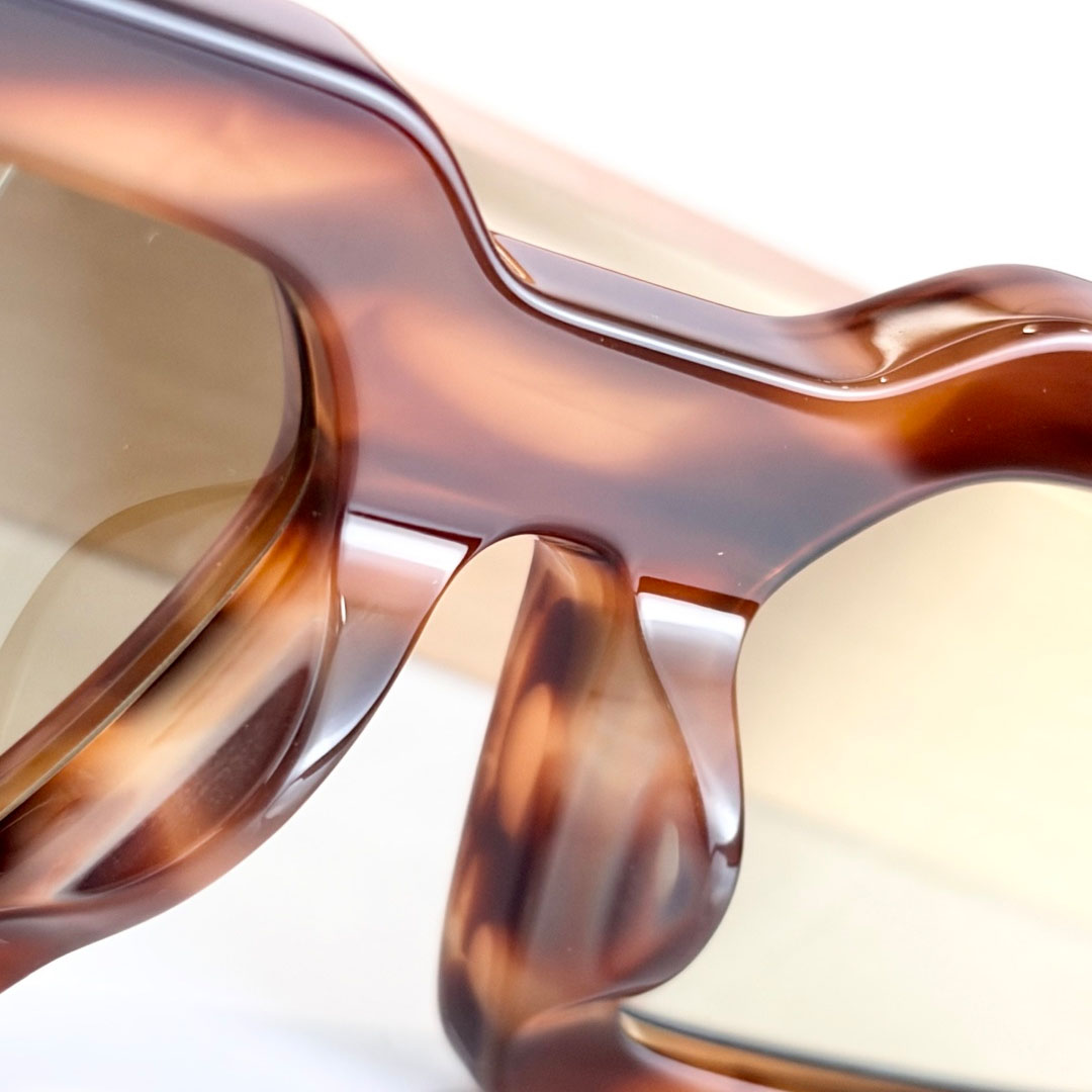 Louis Vuitton Z2703E Sunglasses    - FashionPlug