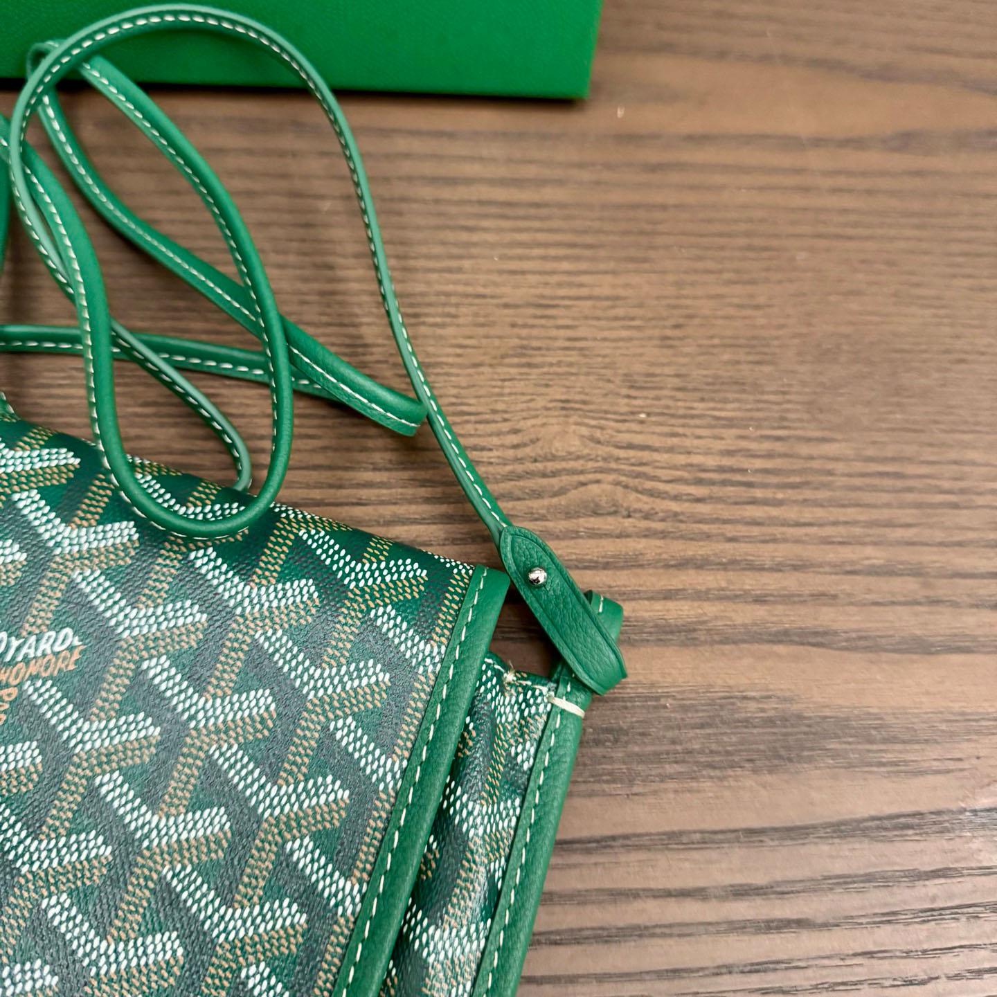 Goyard Plumet Pocket Wallet - FashionPlug