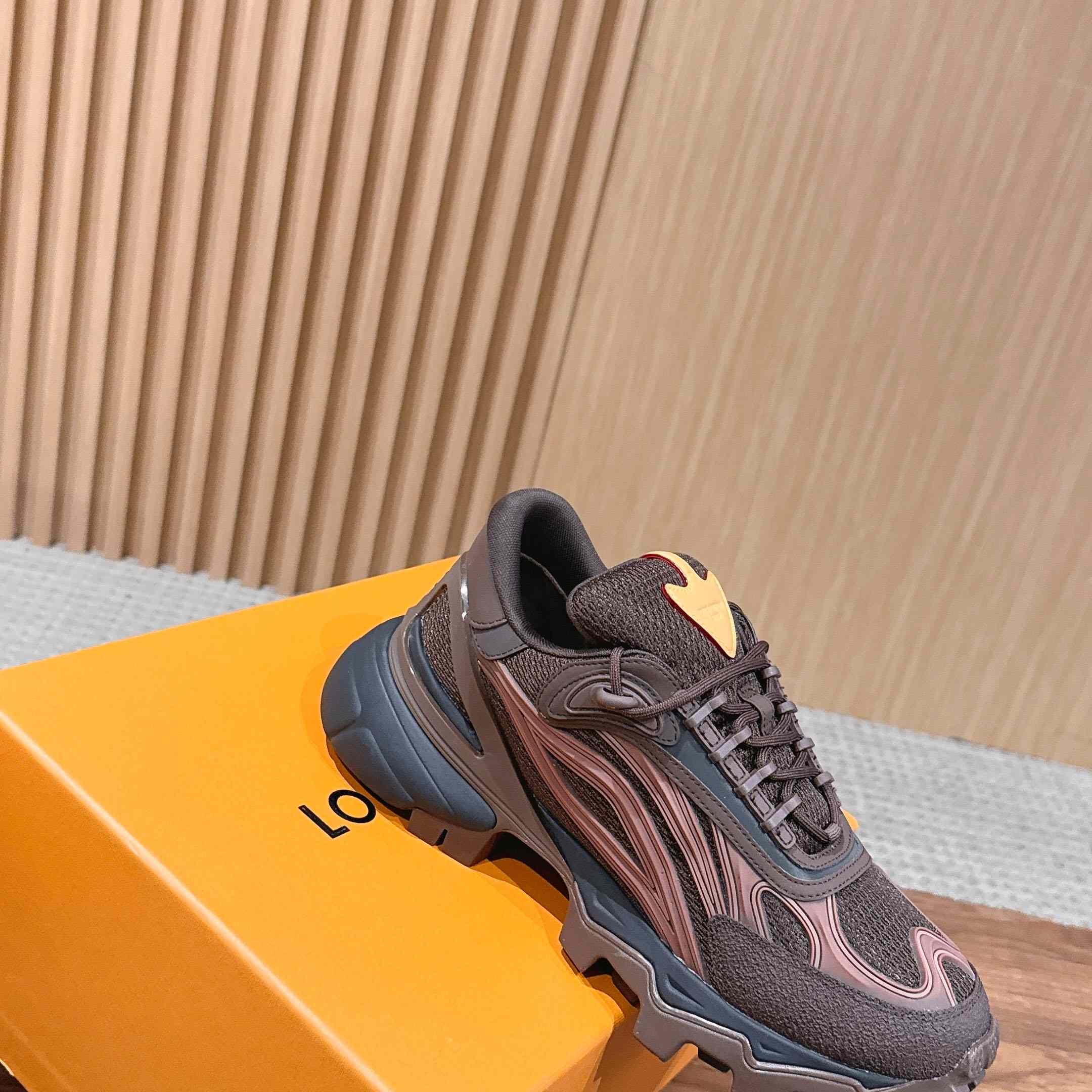 Louis Vuitton Summit Sneaker 1AJAGO - FashionPlug