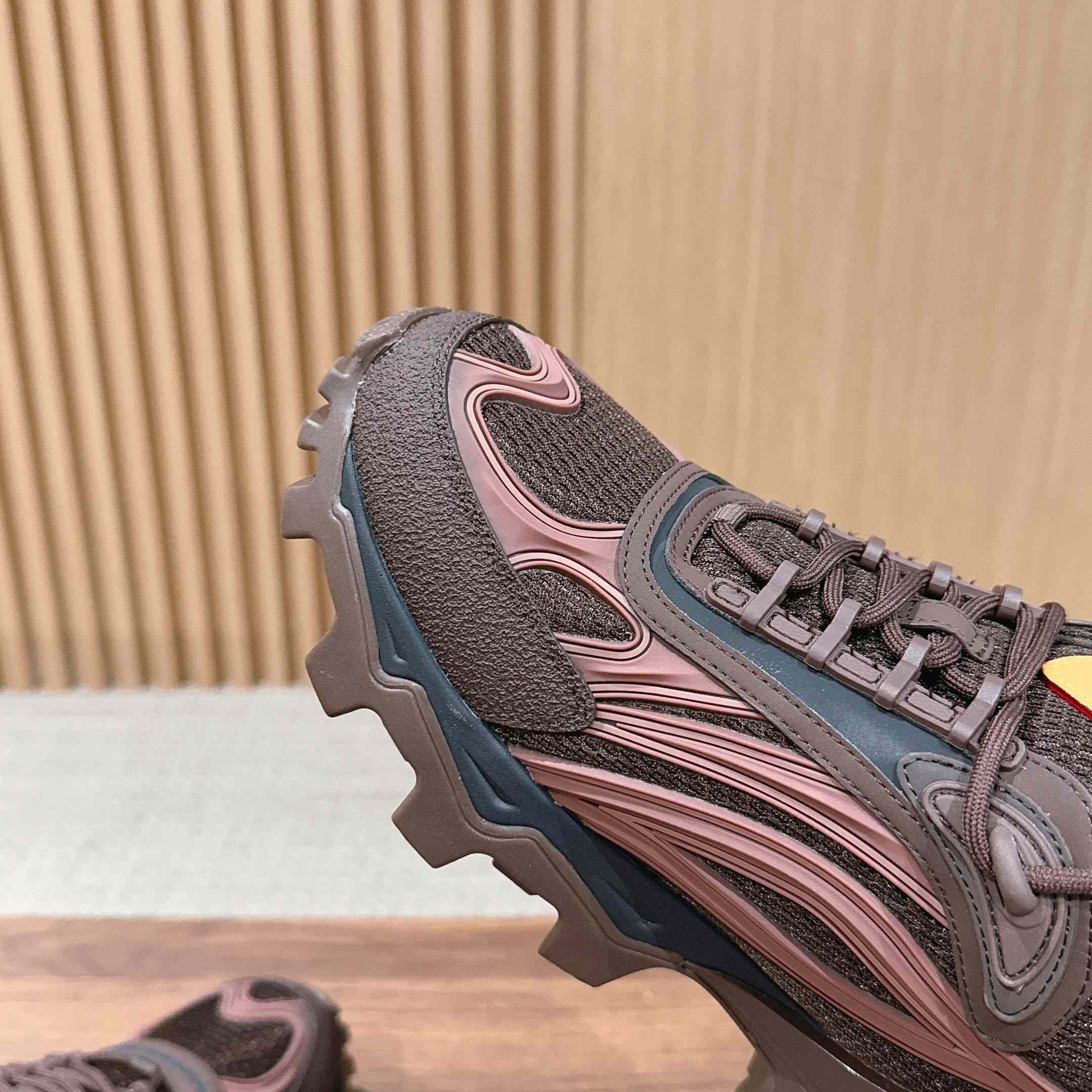 Louis Vuitton Summit Sneaker 1AJAGO - FashionPlug