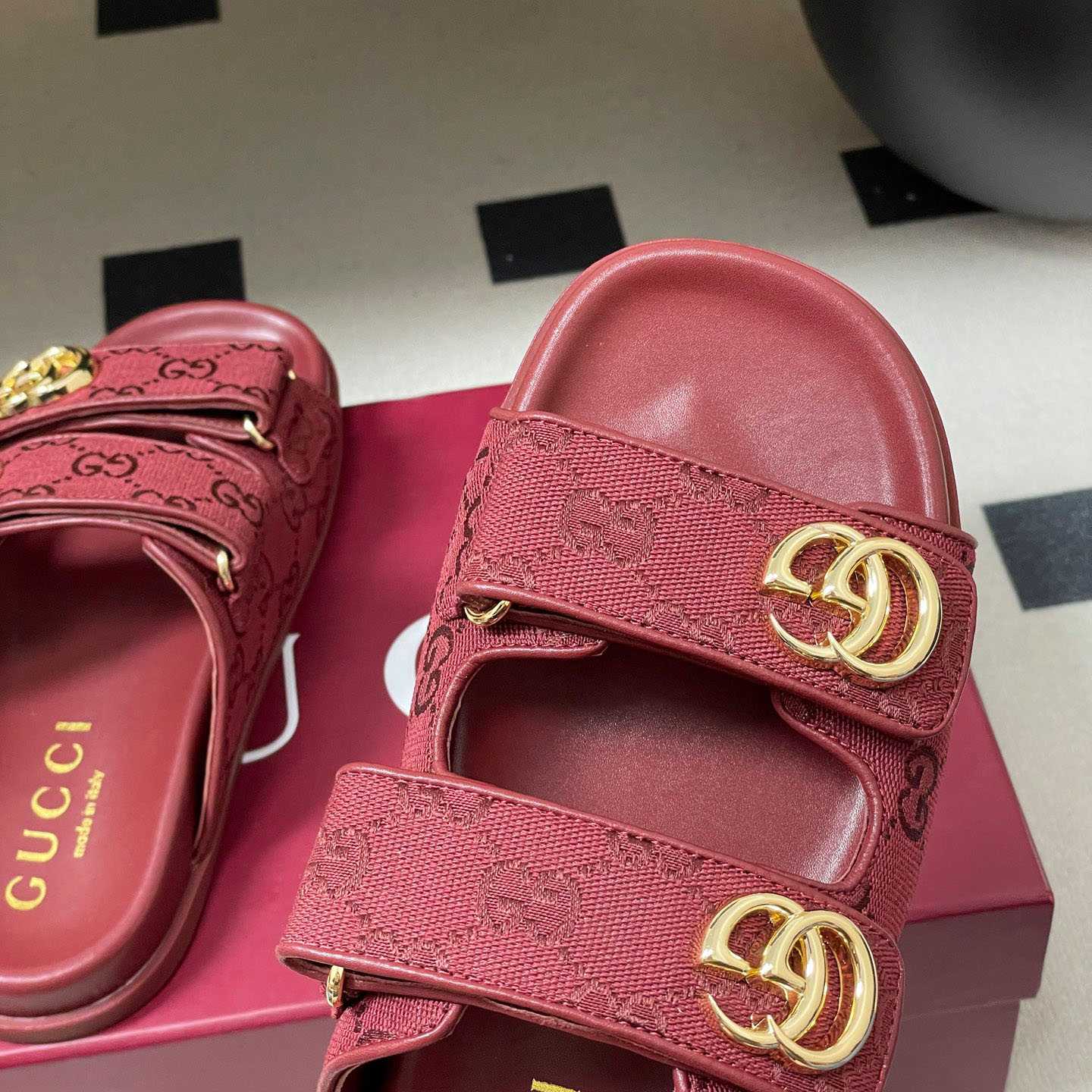 Gucci Sandal With Double G - FashionPlug