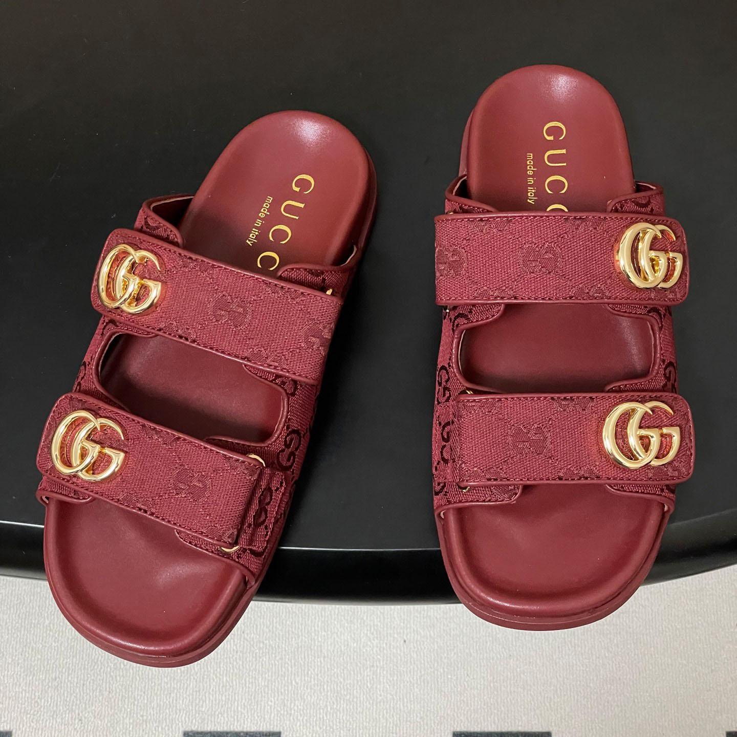 Gucci Sandal With Double G - FashionPlug
