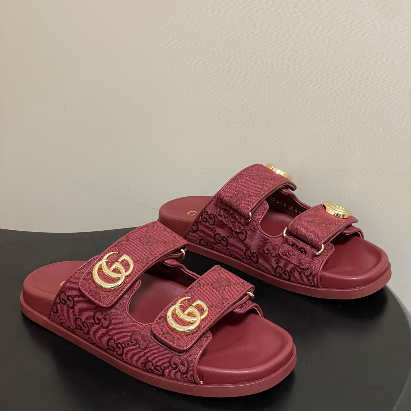 Gucci Sandal With Double G - FashionPlug
