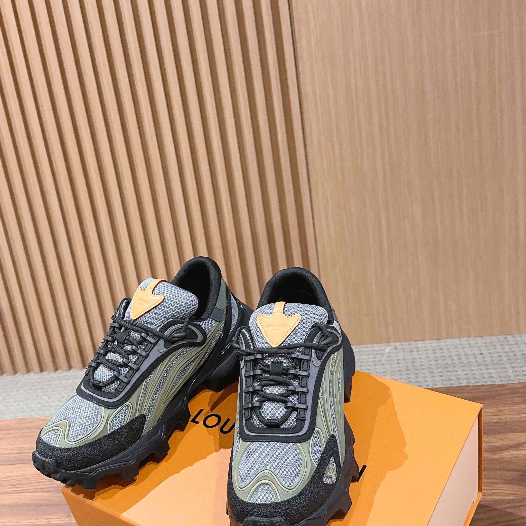 Louis Vuitton Summit Sneaker 1AJAFU - FashionPlug