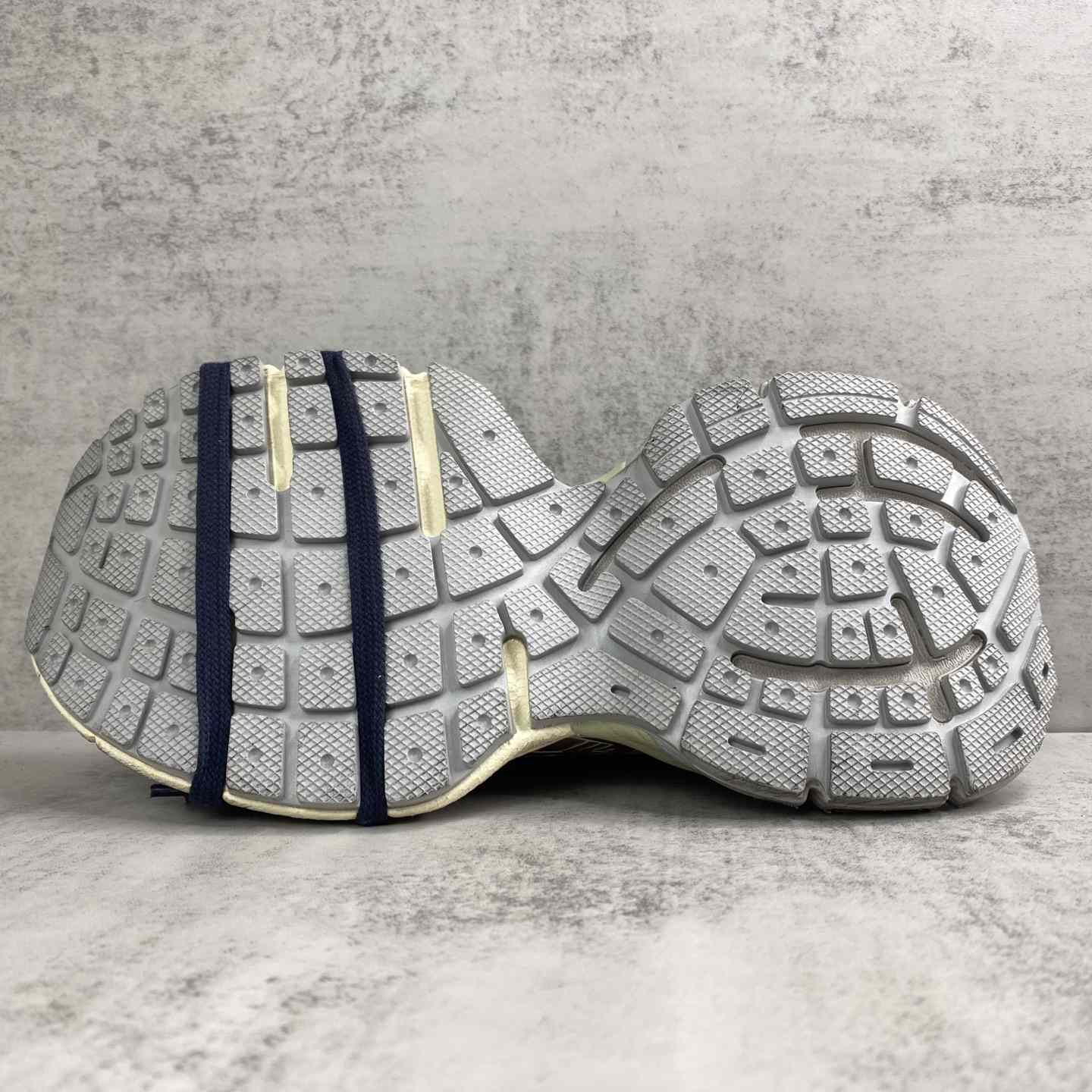 Balenciaga 3XL Split Logo Sneaker - FashionPlug